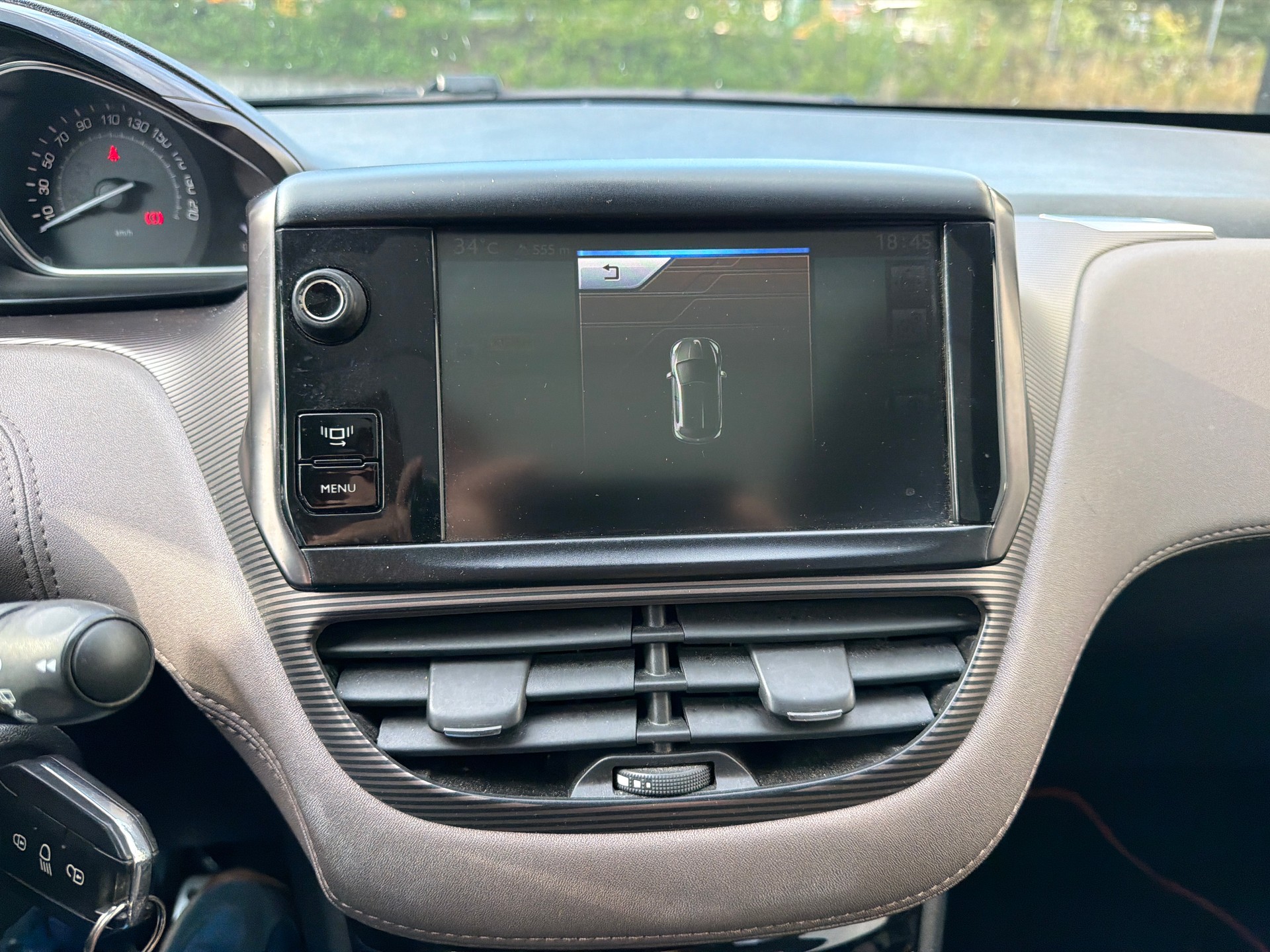PEUGEOT 2008 1.6 VTI Féline-image-11