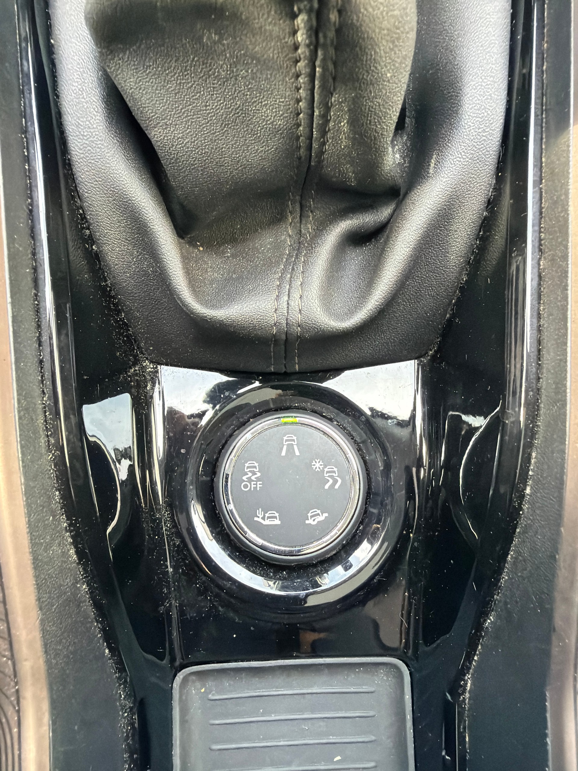 PEUGEOT 2008 1.6 VTI Féline-image-12