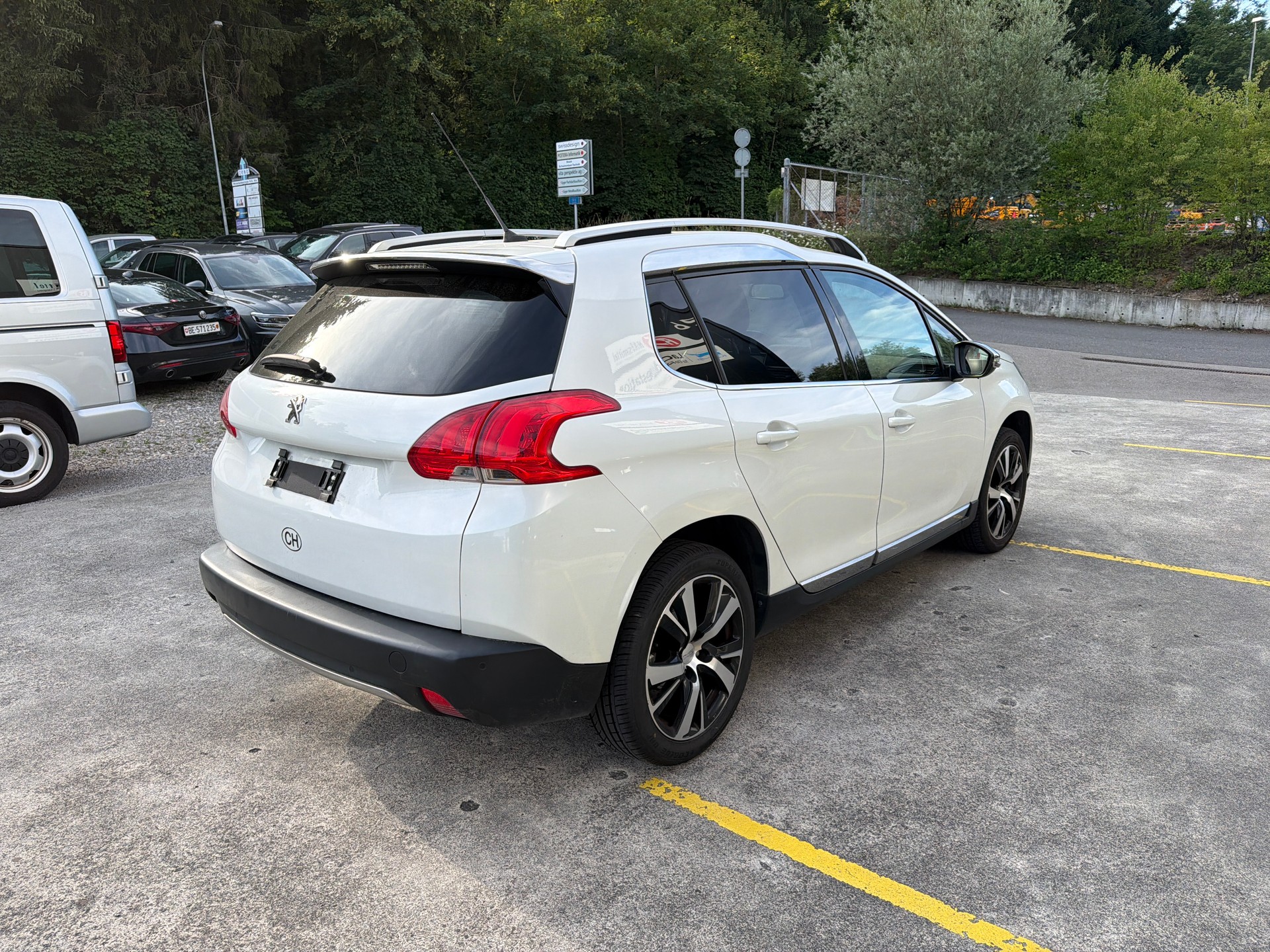PEUGEOT 2008 1.6 VTI Féline-image-3