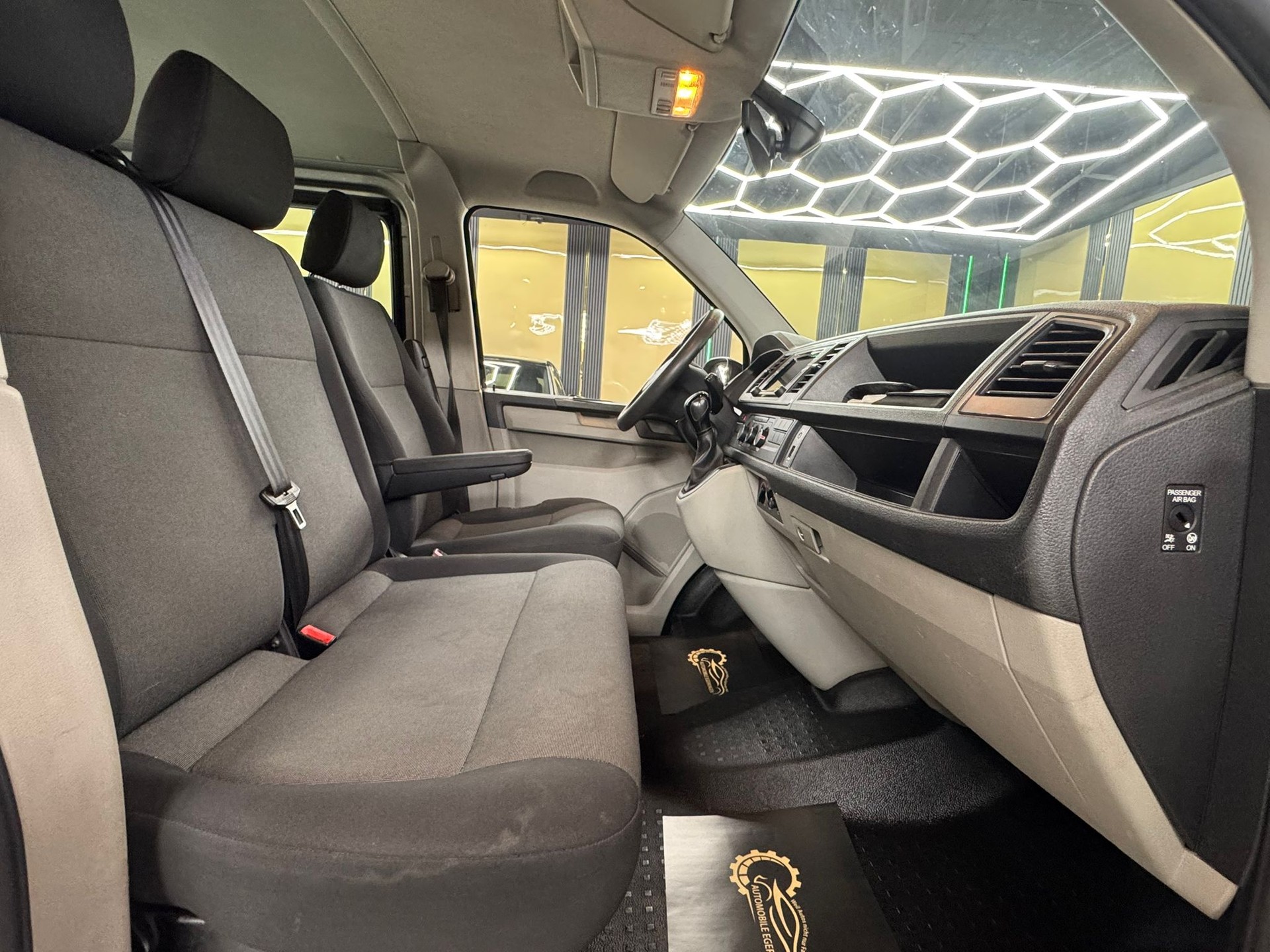 VW T6 2.0 TDI 4Motion DSG 9 Plätzer-image-11