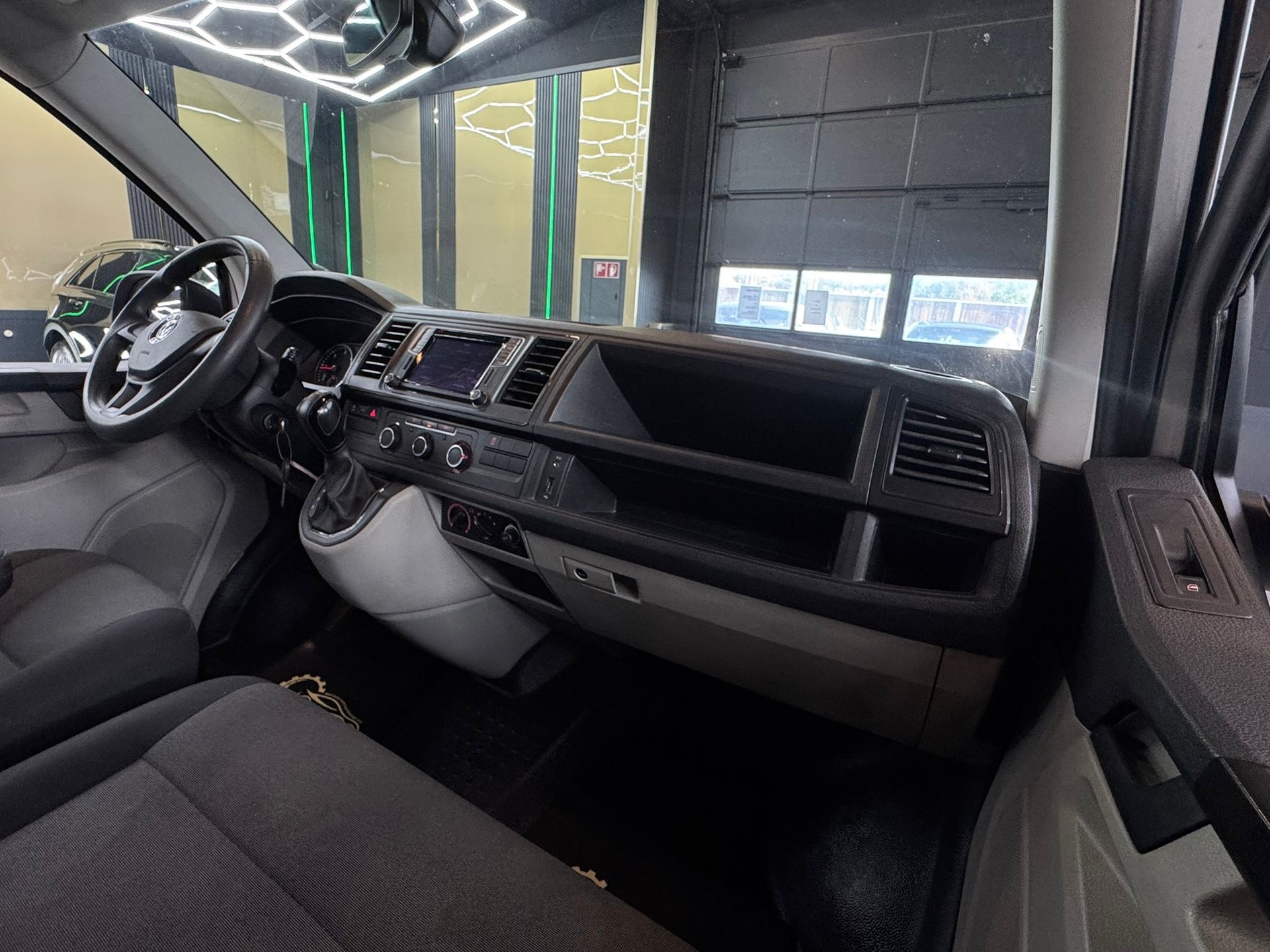VW T6 2.0 TDI 4Motion DSG 9 Plätzer-image-10