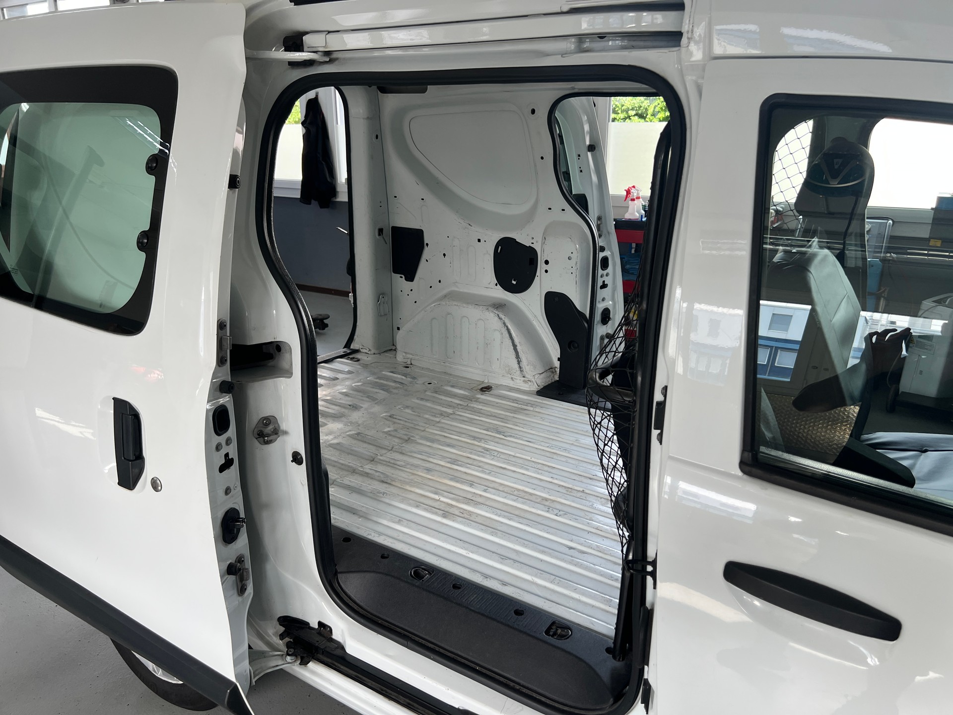 DACIA Dokker Van TCe 115 S&S Ambiance-image-9