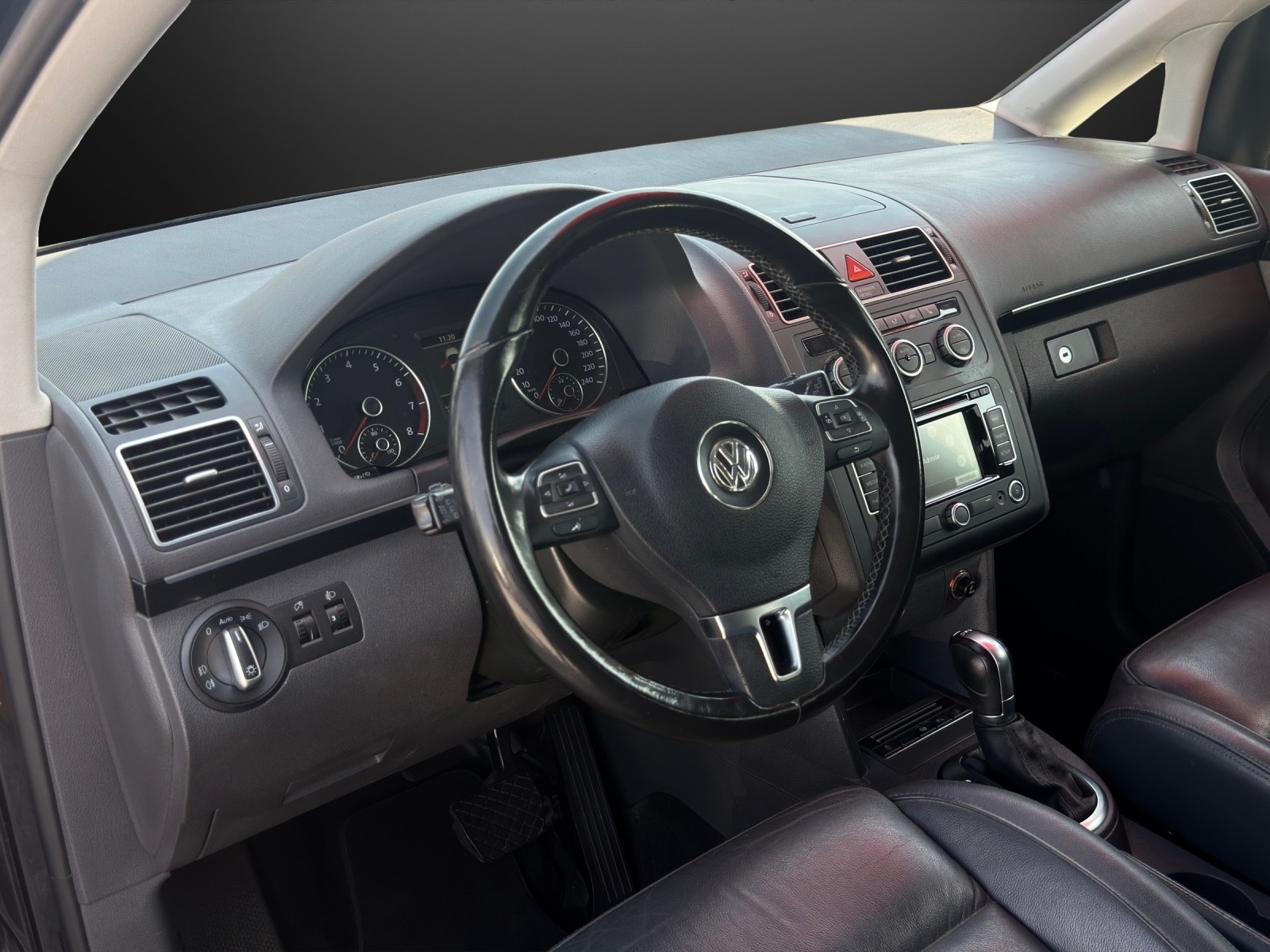 VW Touran 1.4 TSI Highline DSG * 7- Plätzer *-image-6