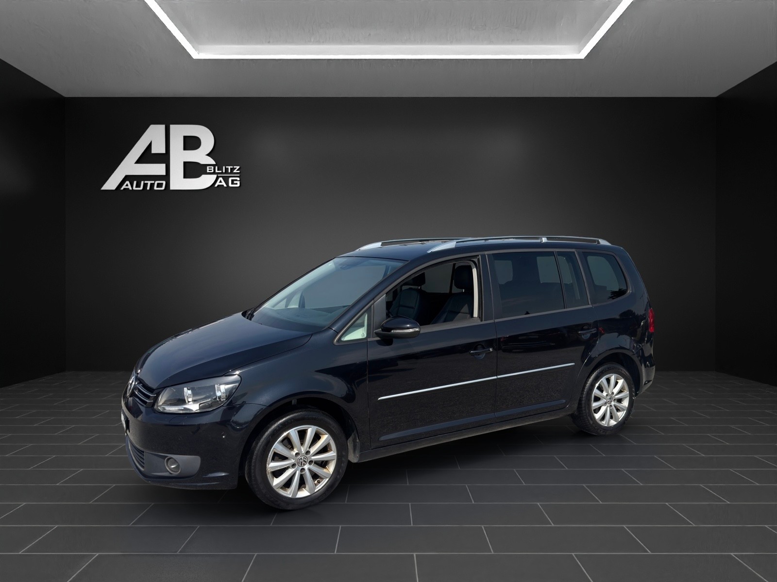 VW Touran 1.4 TSI Highline DSG * 7- Plätzer *-image-1