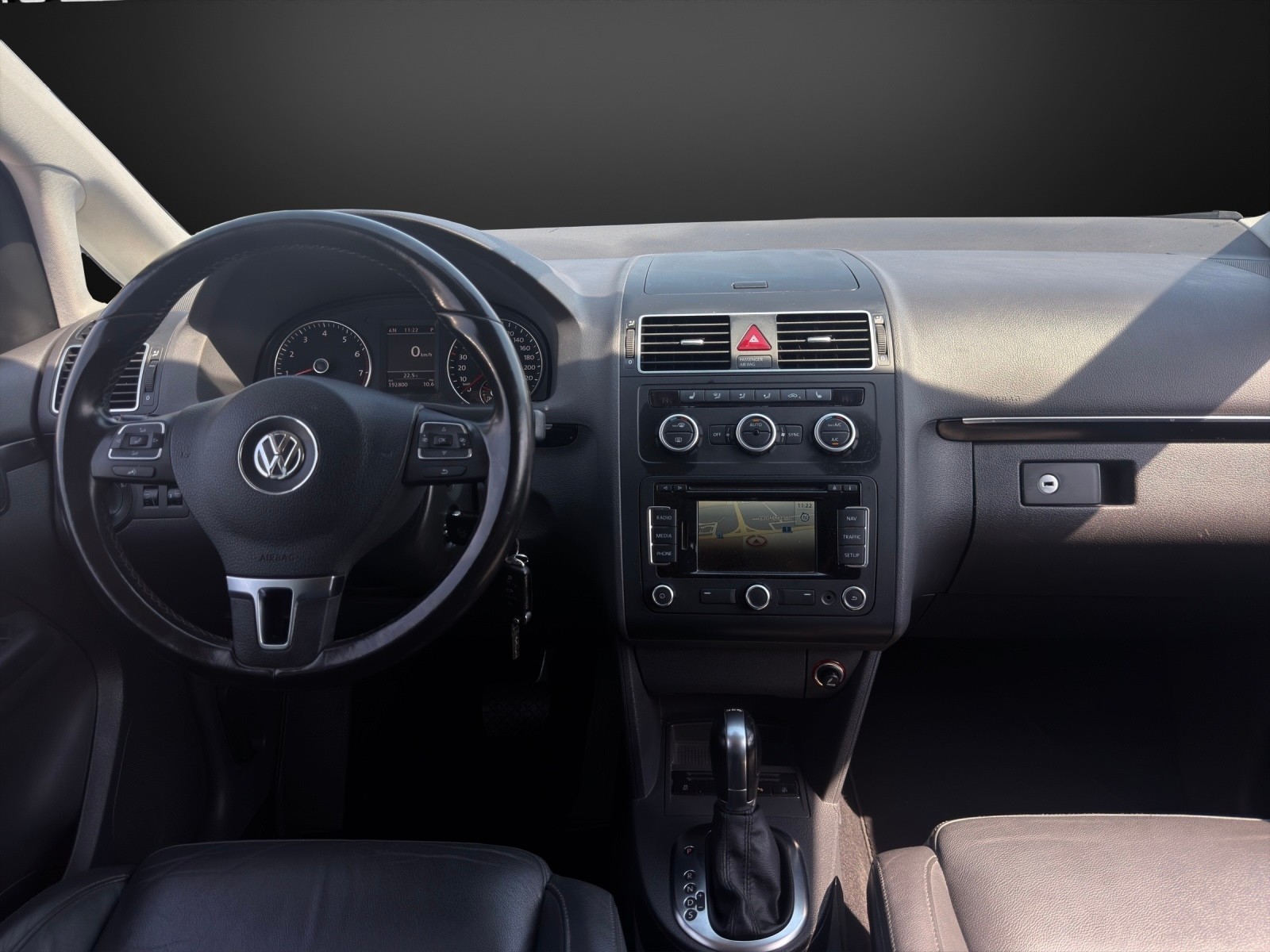 VW Touran 1.4 TSI Highline DSG * 7- Plätzer *-image-9