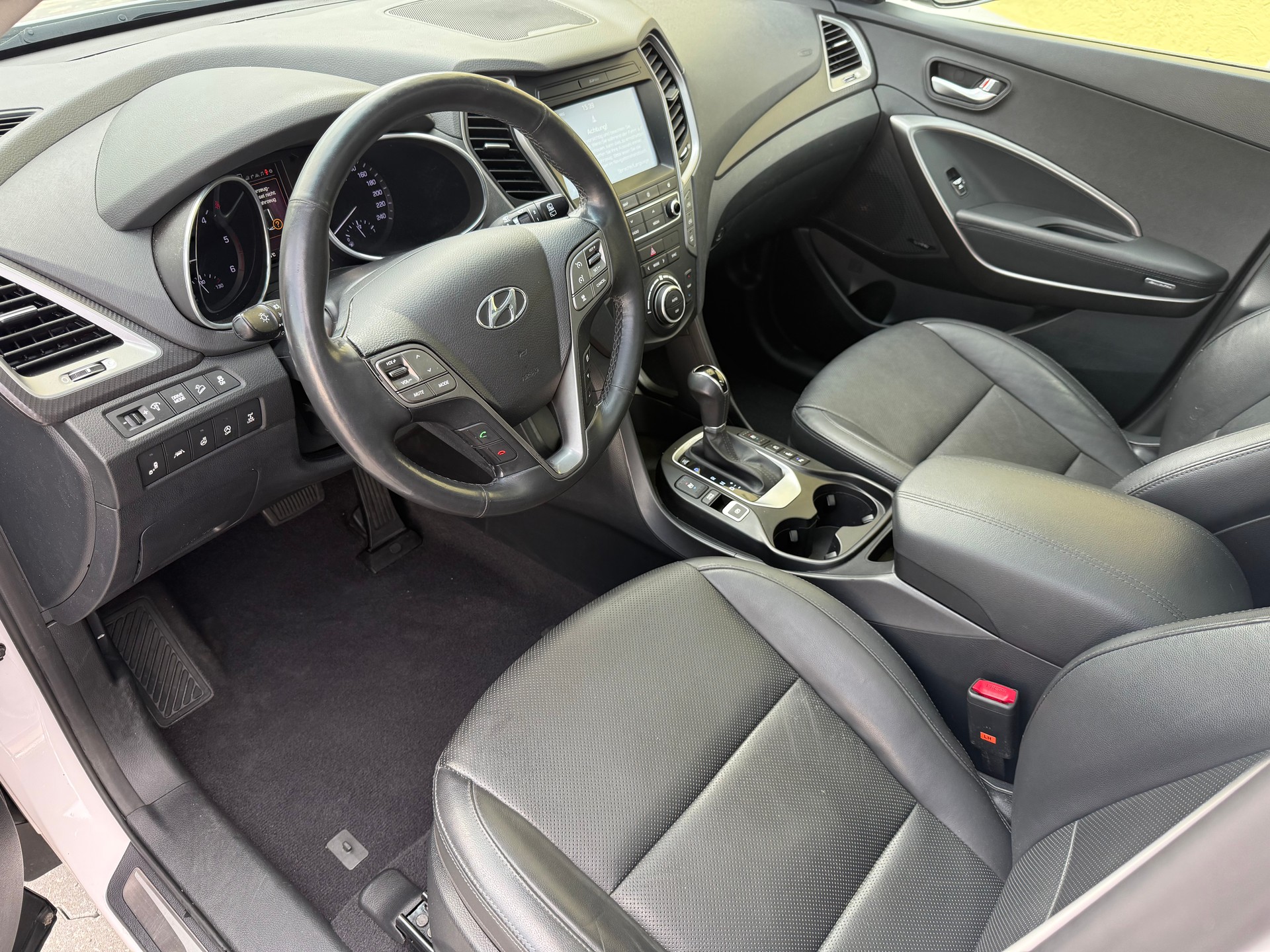 HYUNDAI Santa Fe 2.2 CRDI Vertex 4WD 7 Plätzer-image-8