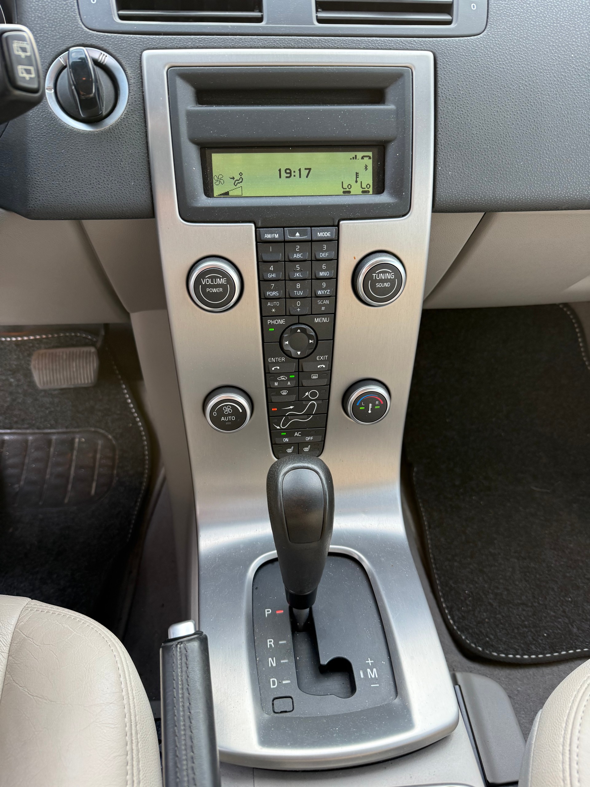 VOLVO C30 2.0D Momentum Powershift-image-9
