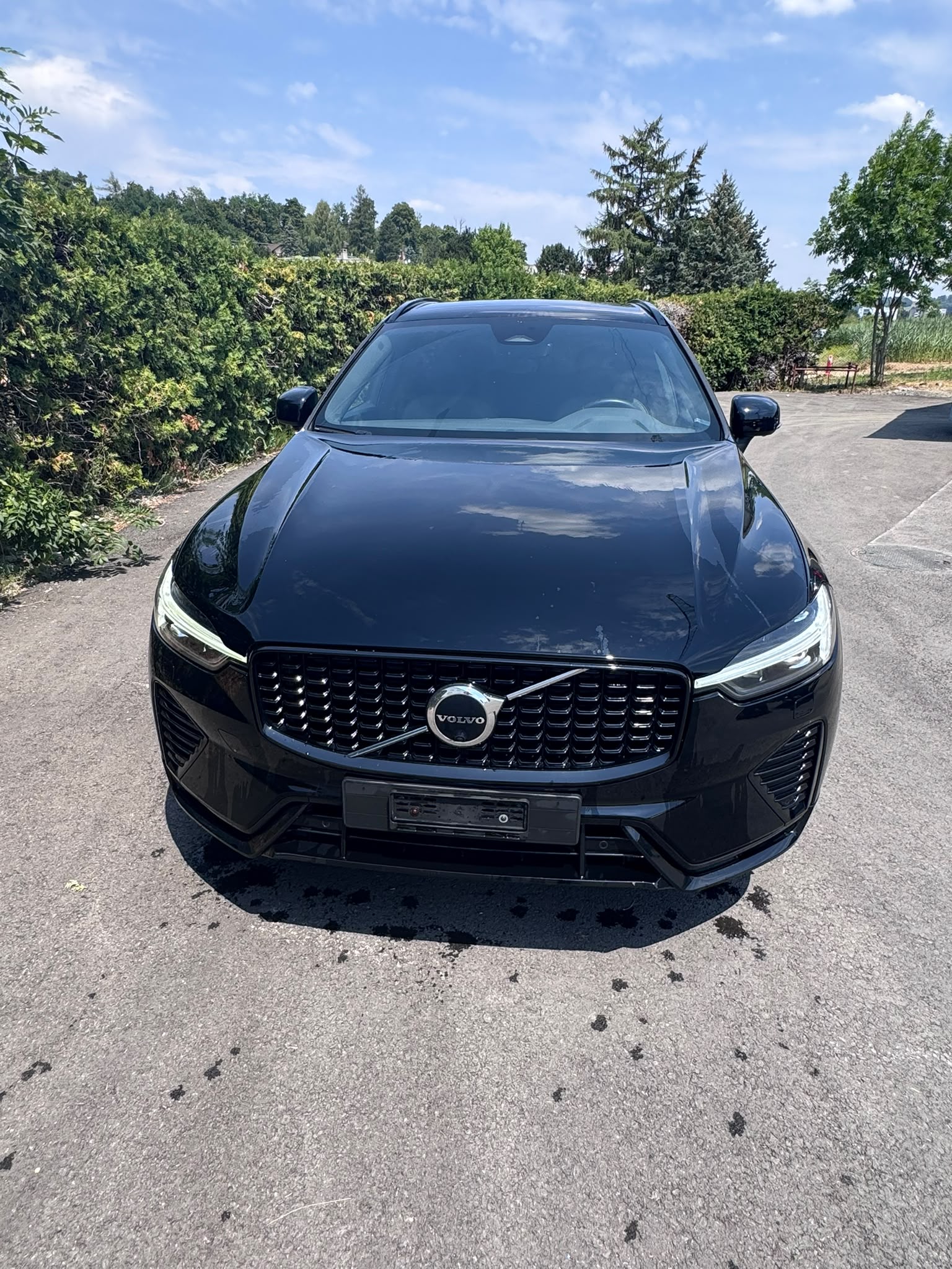 VOLVO XC60 B4 Diesel Mild Hybrid AWD R-Design Geartronic-image-1