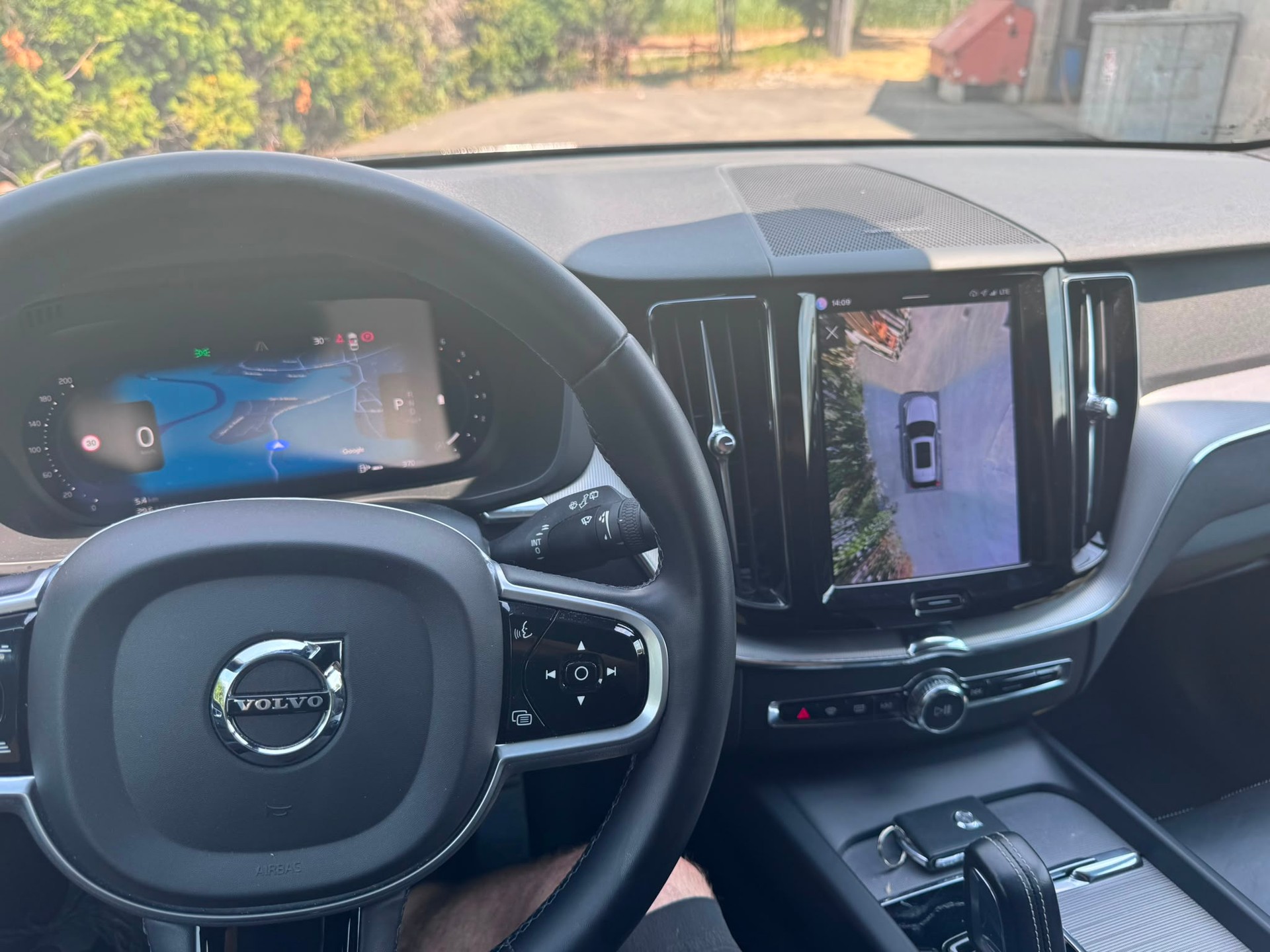 VOLVO XC60 B4 Diesel Mild Hybrid AWD R-Design Geartronic-image-7