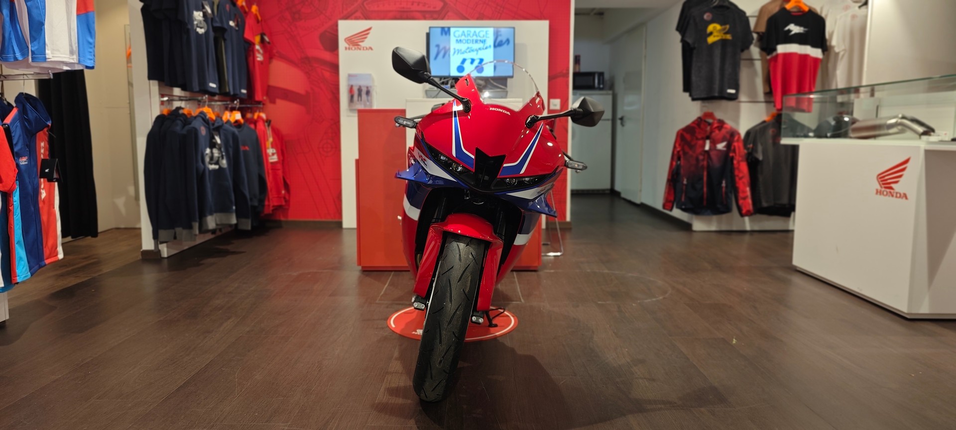 HONDA CBR 600 RR-image-6