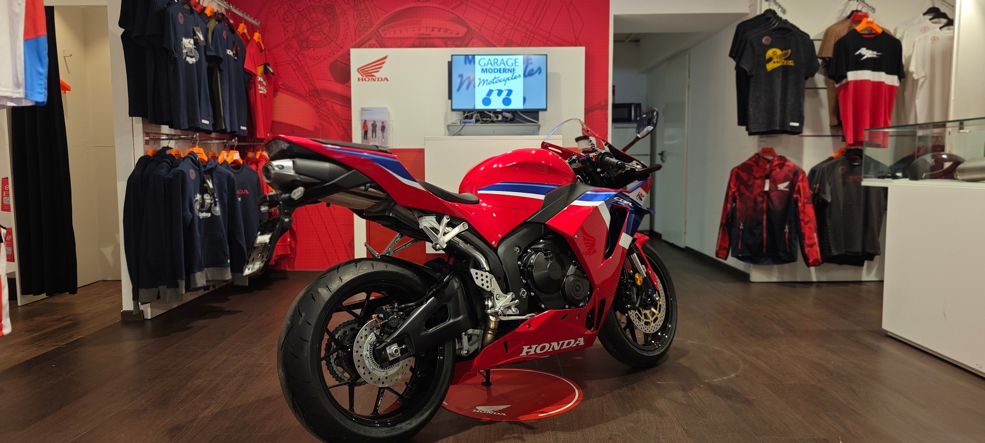 HONDA CBR 600 RR-showroom-element-2
