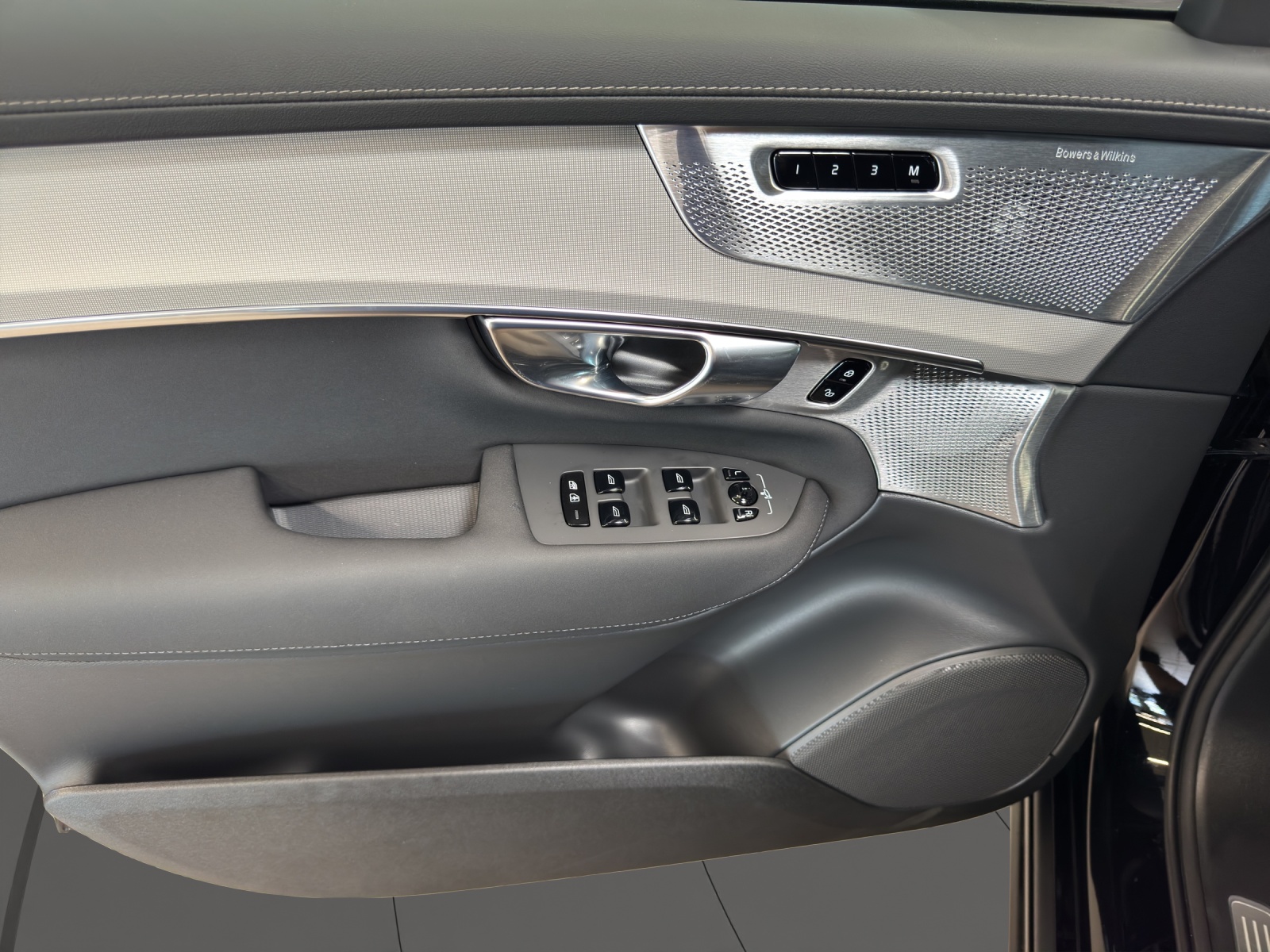 VOLVO XC90 XCLUSIVE-image-14