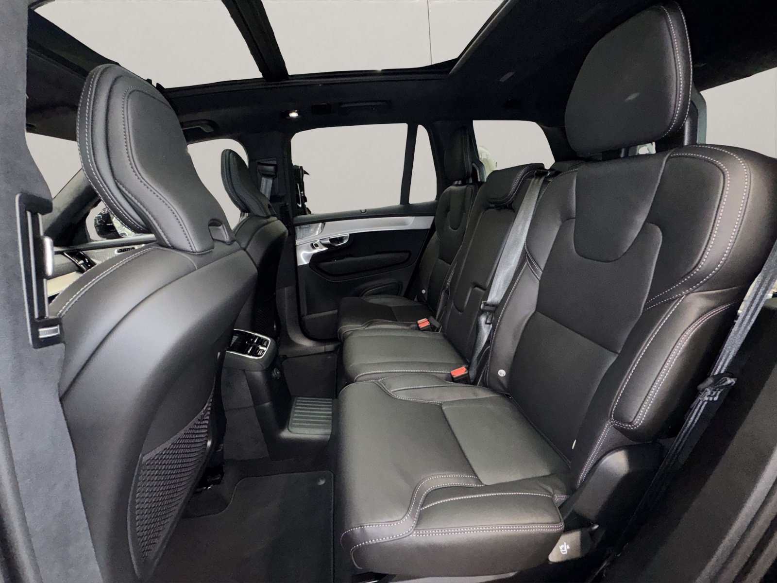 VOLVO XC90 XCLUSIVE-image-12