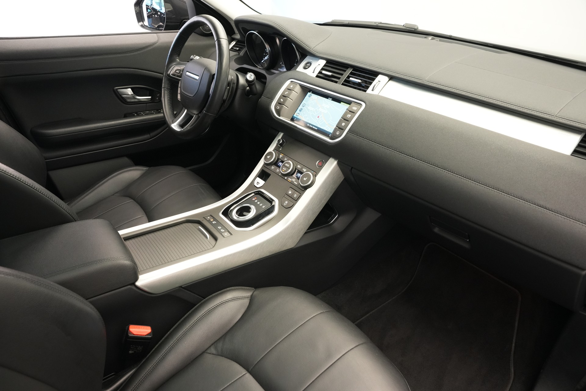 LAND ROVER Range Rover Evoque 2.0 Si4 HSE Dynamic AT9-image-11