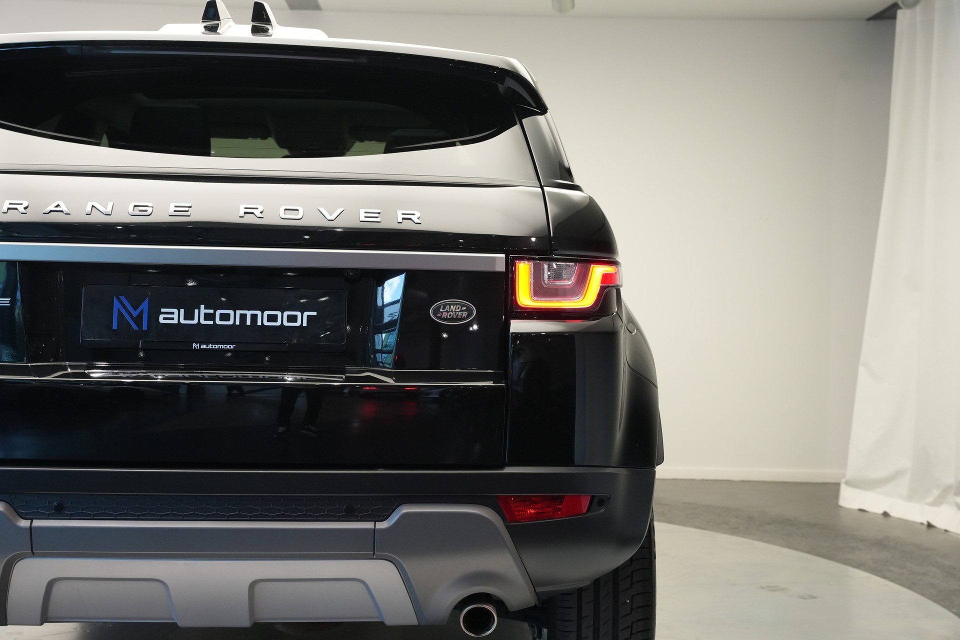 LAND ROVER Range Rover Evoque 2.0 Si4 HSE Dynamic AT9-image-34