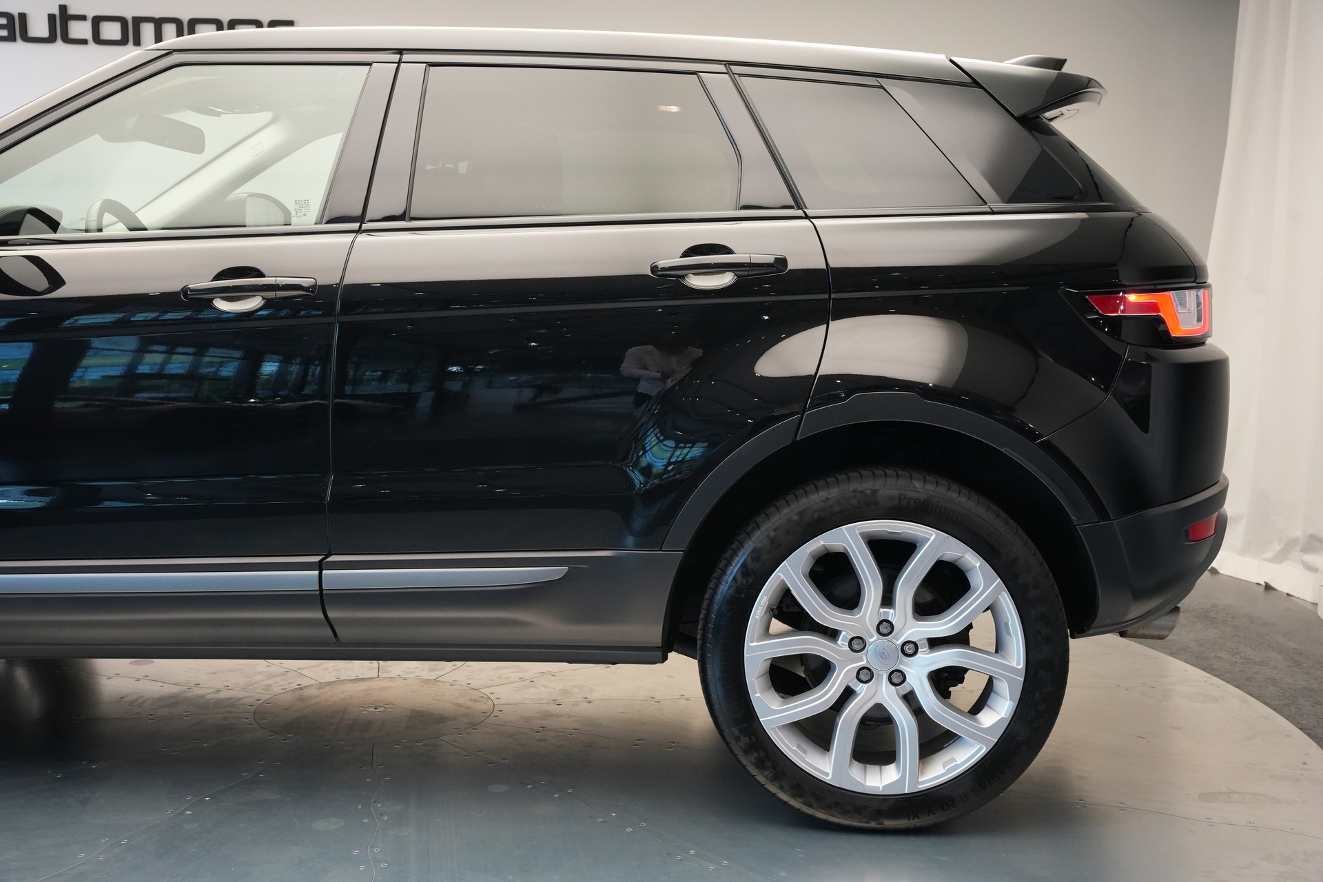 LAND ROVER Range Rover Evoque 2.0 Si4 HSE Dynamic AT9-image-38