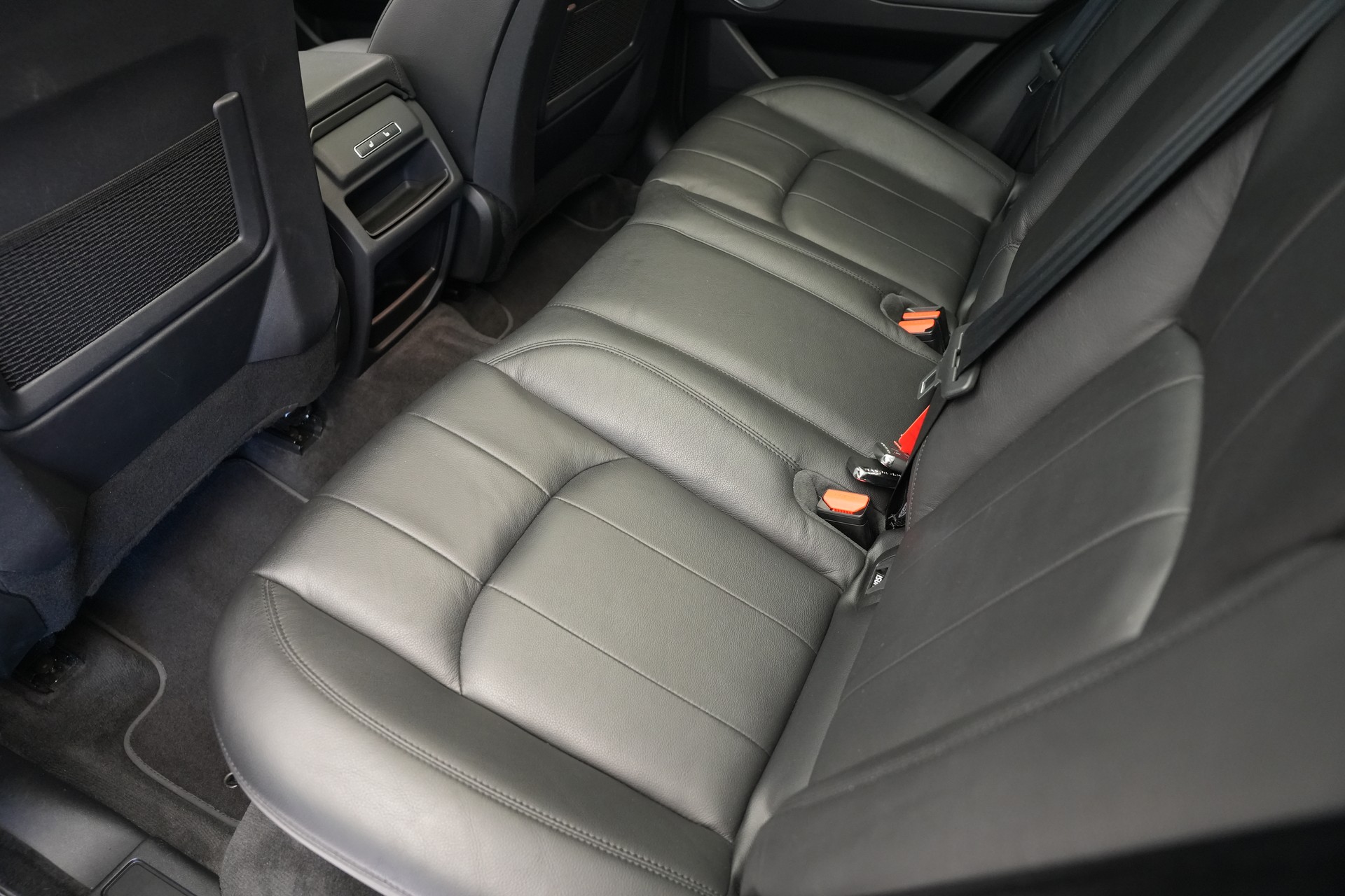LAND ROVER Range Rover Evoque 2.0 Si4 HSE Dynamic AT9-image-15