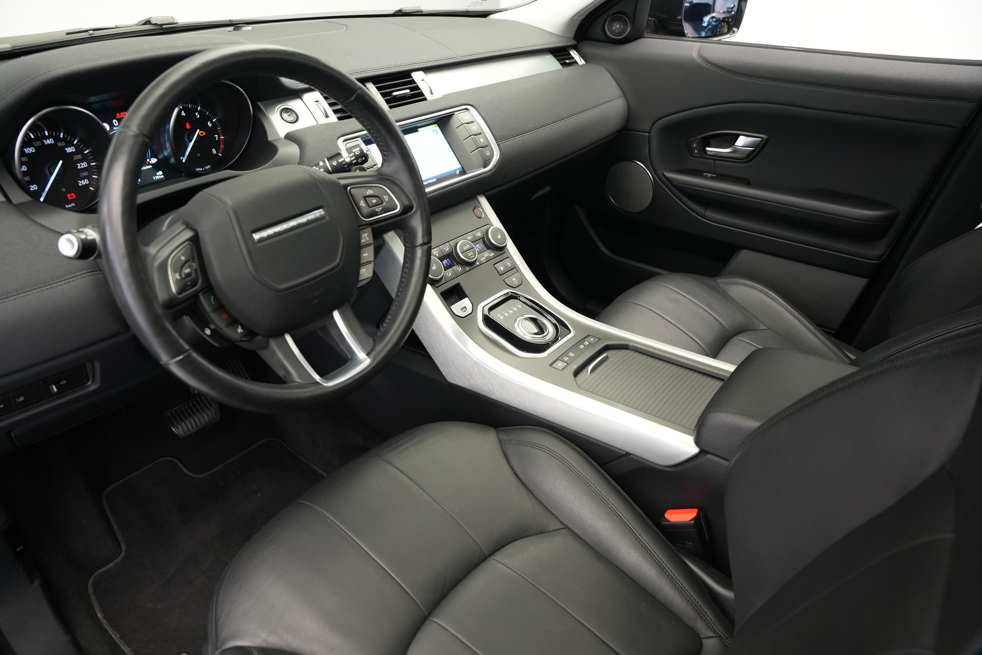 LAND ROVER Range Rover Evoque 2.0 Si4 HSE Dynamic AT9-image-10