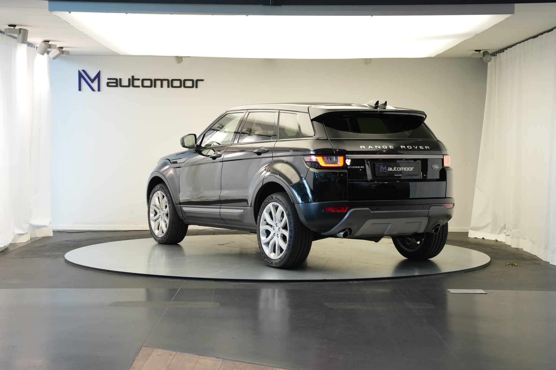 LAND ROVER Range Rover Evoque 2.0 Si4 HSE Dynamic AT9-image-6
