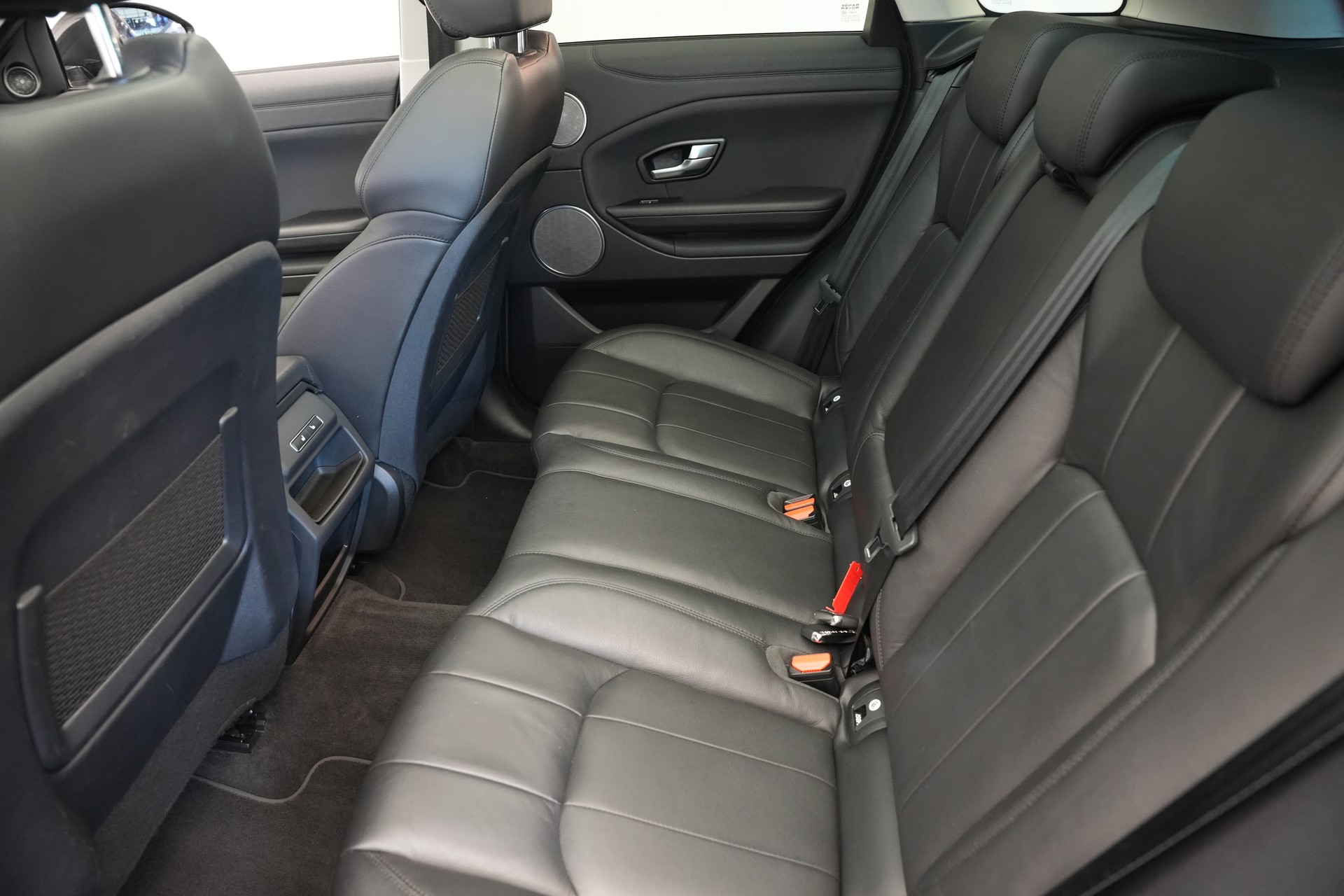 LAND ROVER Range Rover Evoque 2.0 Si4 HSE Dynamic AT9-image-16