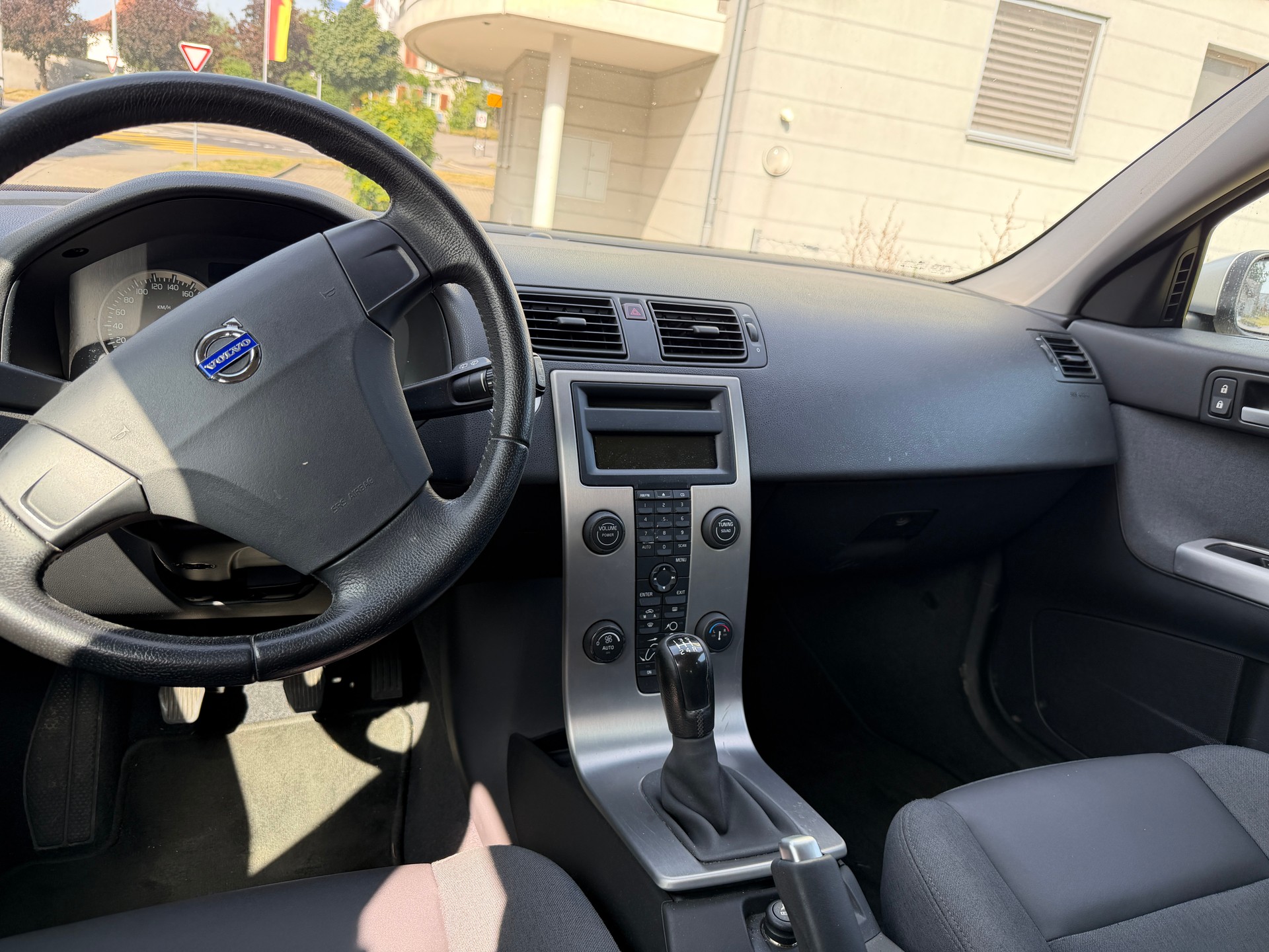 VOLVO 2.4 20V Kinetic-image-5