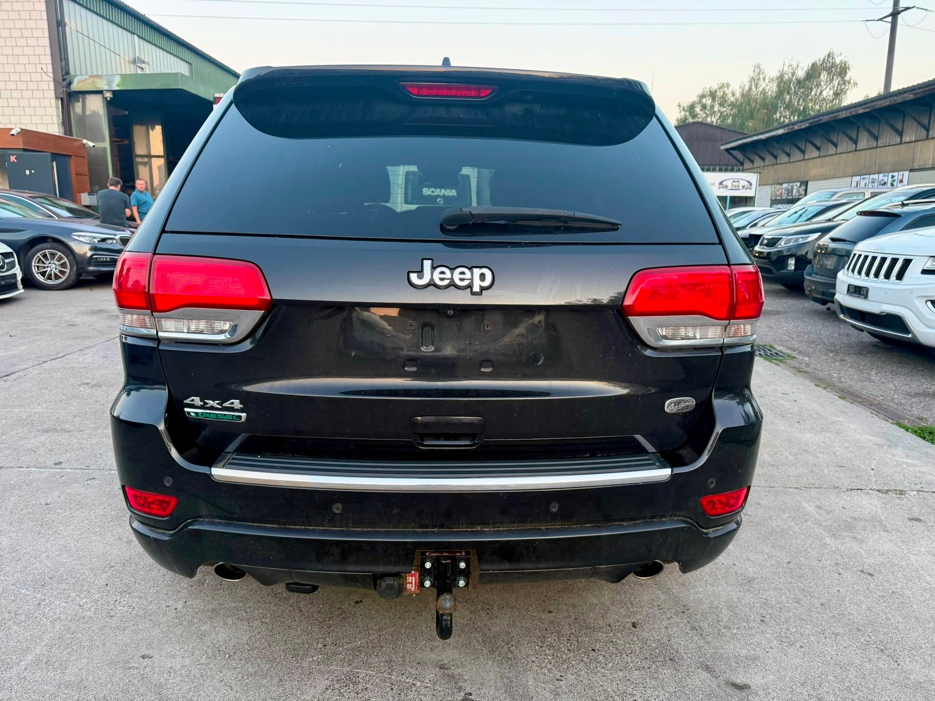JEEP Grand Cherokee 3.0 CRD Overland Automatic-image-8