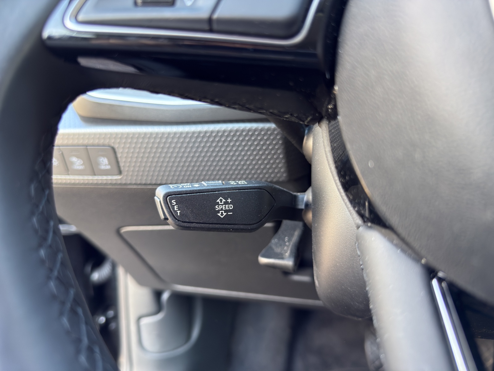 AUDI A1 Sportback 30 TFSI Attraction S-tronic-image-14