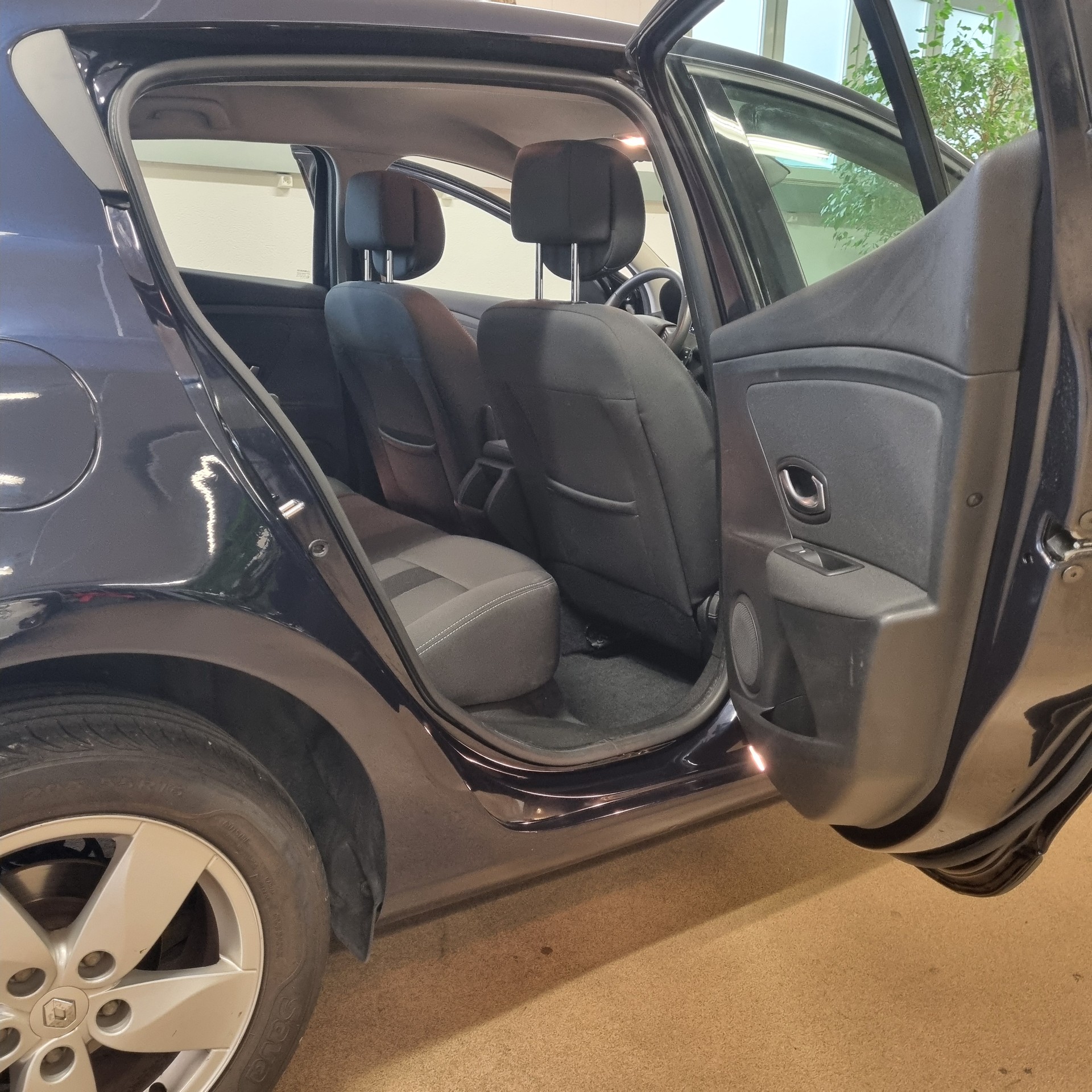 RENAULT Mégane 1.6 16V Expression-image-9