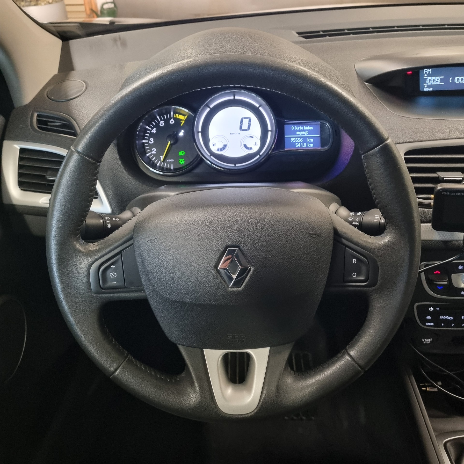 RENAULT Mégane 1.6 16V Expression-image-11