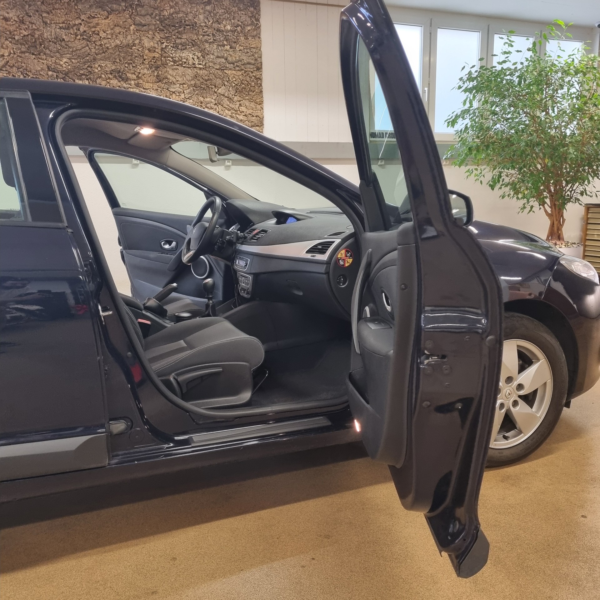 RENAULT Mégane 1.6 16V Expression-image-7