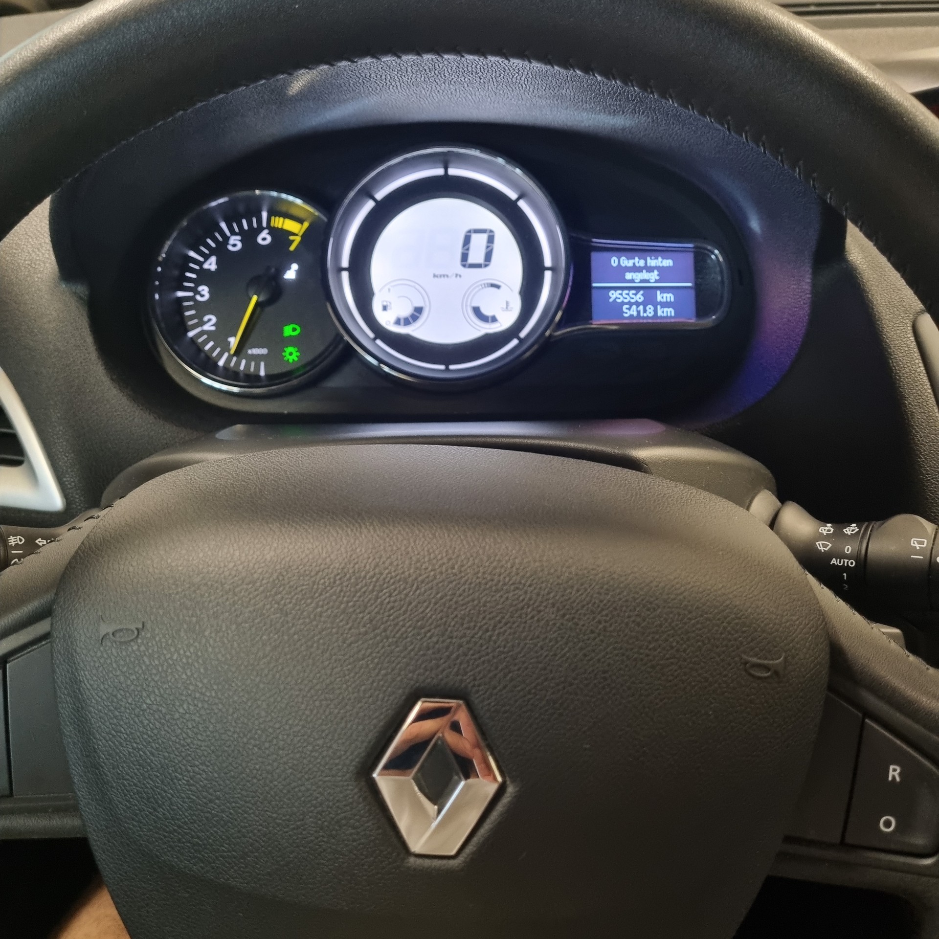 RENAULT Mégane 1.6 16V Expression-image-13