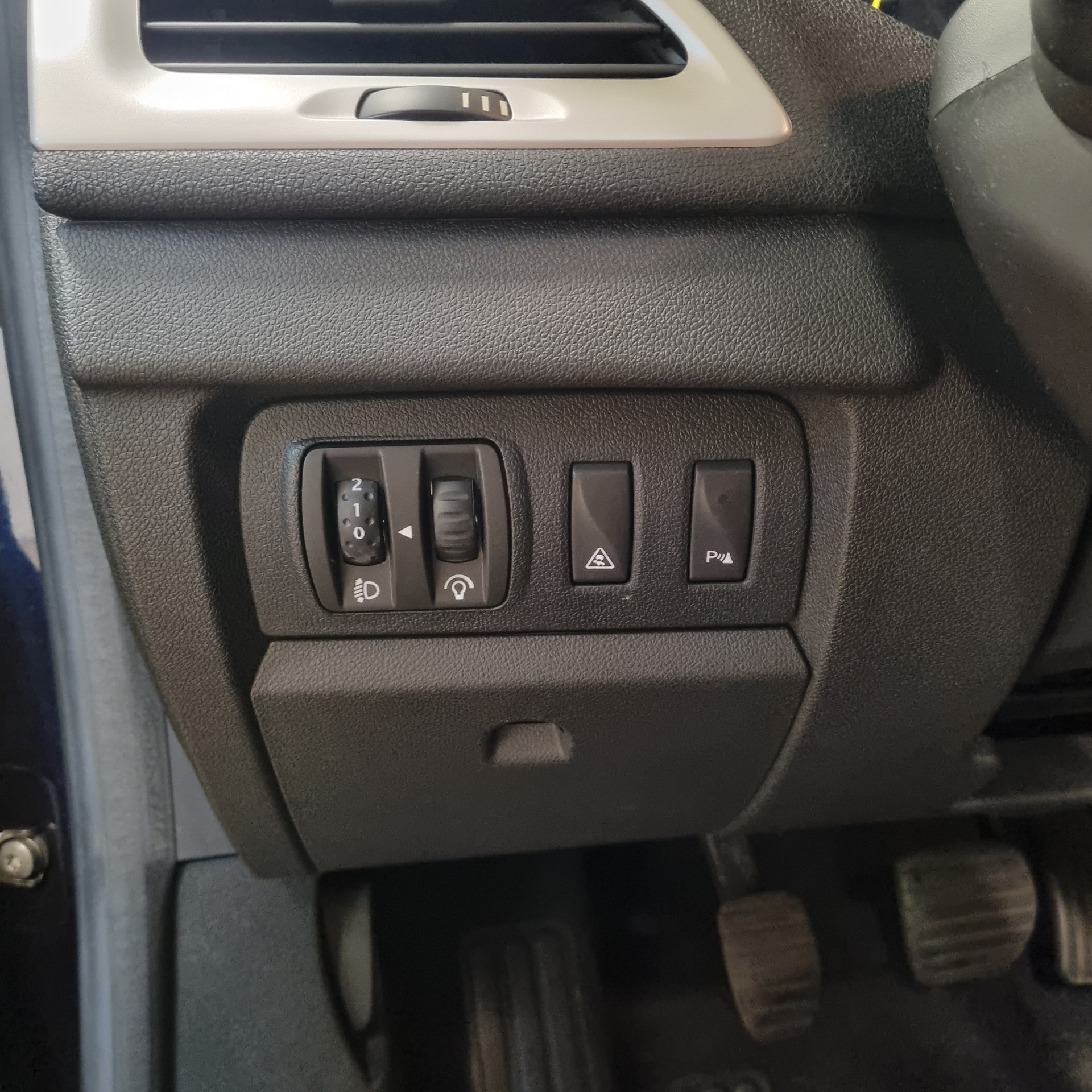 RENAULT Mégane 1.6 16V Expression-image-15
