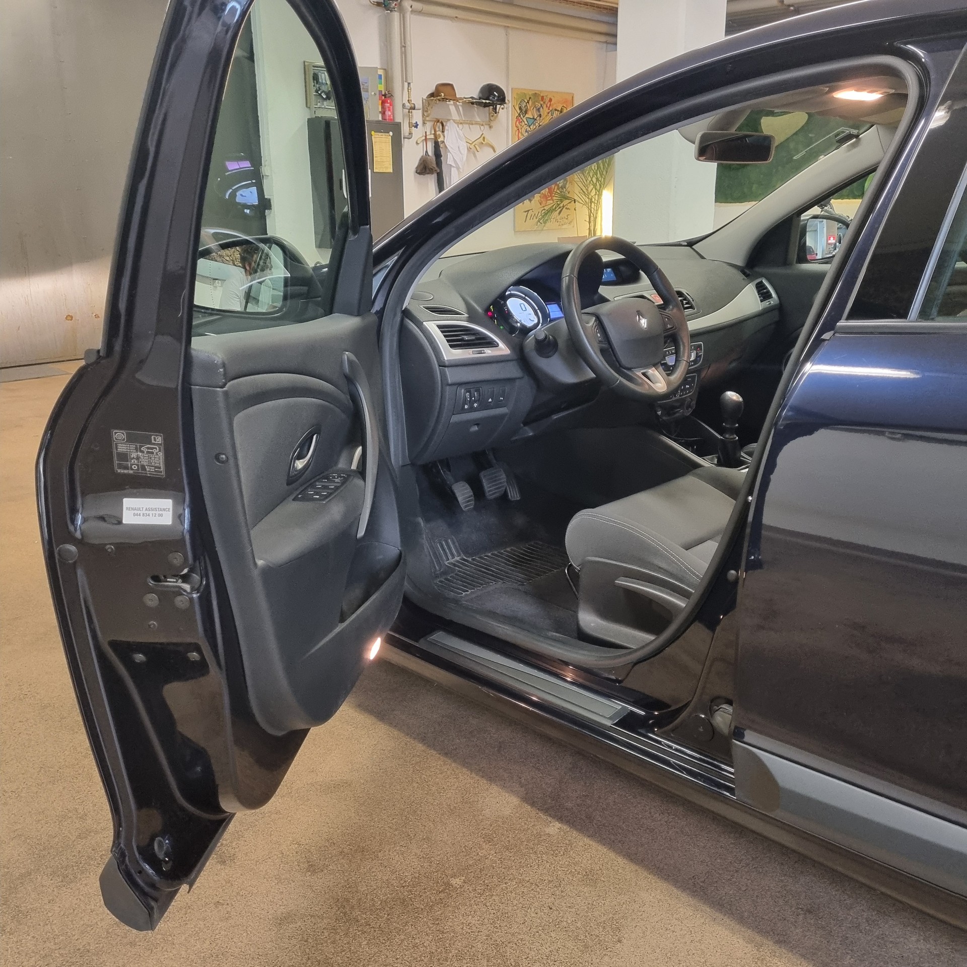RENAULT Mégane 1.6 16V Expression-image-6