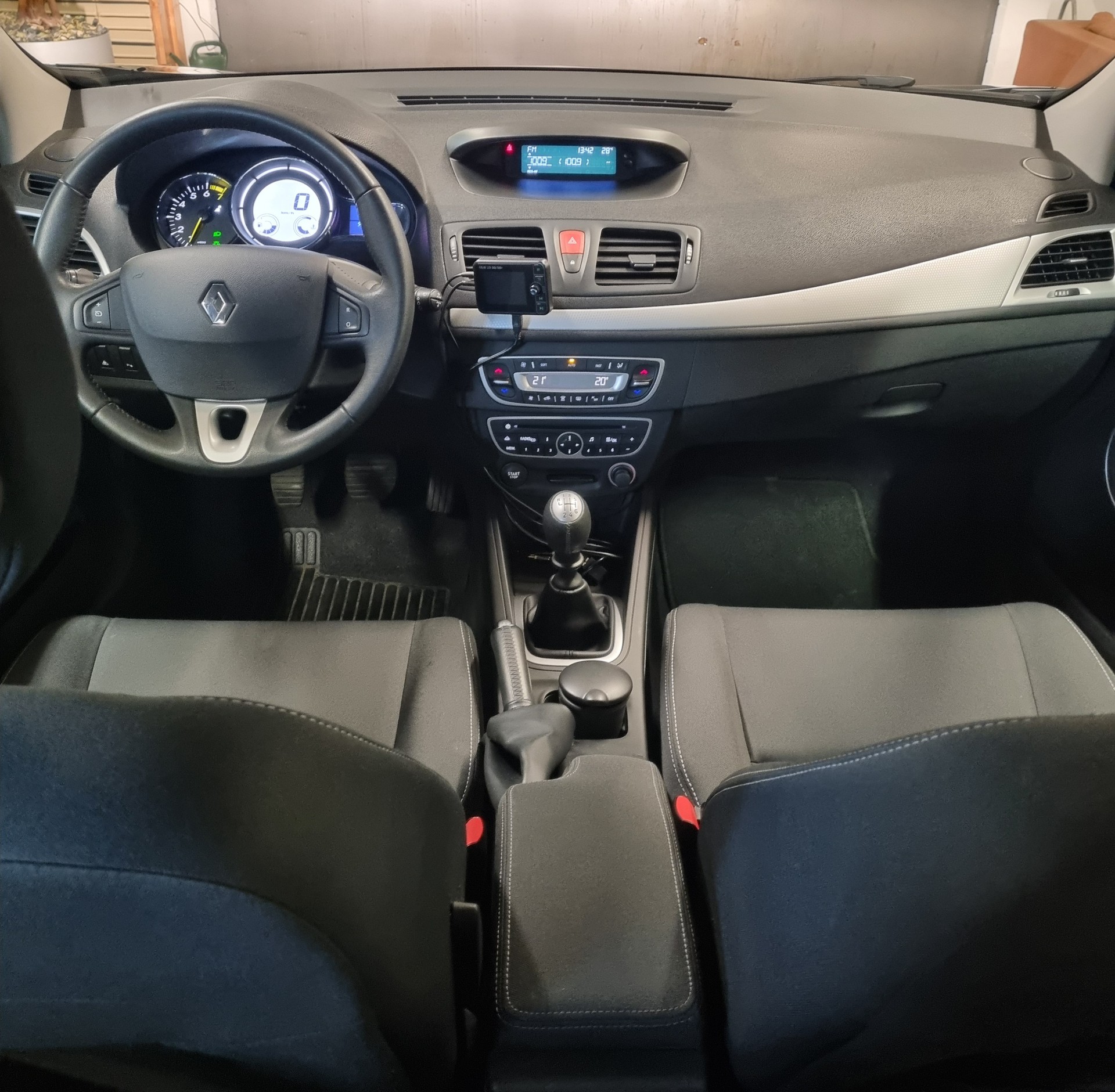 RENAULT Mégane 1.6 16V Expression-image-12