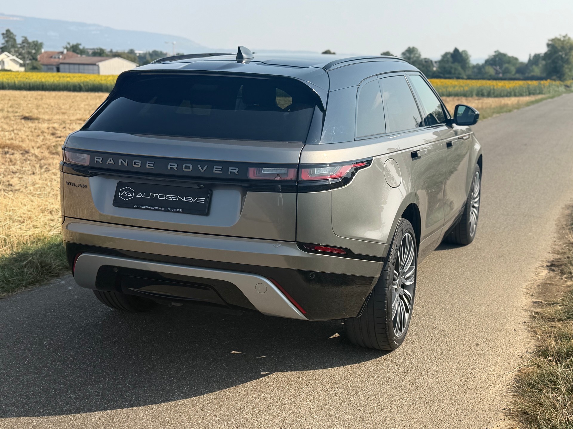 LAND ROVER Range Rover Velar R-Dynamic P 250 HSE Automatic-image-7