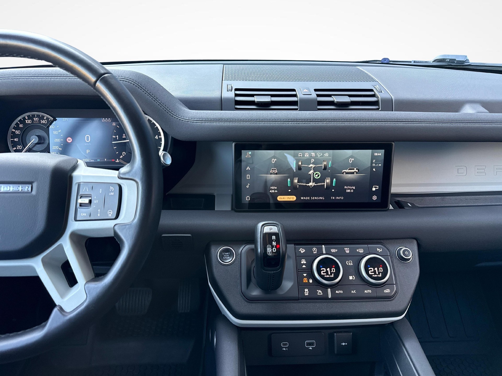 LAND ROVER Defender 110 2.0 SD4-image-14
