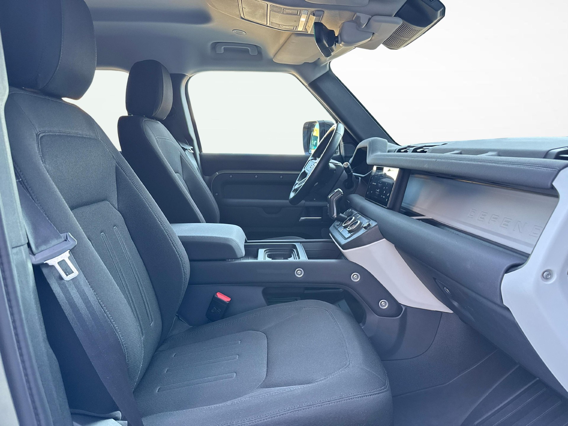 LAND ROVER Defender 110 2.0 SD4-image-9