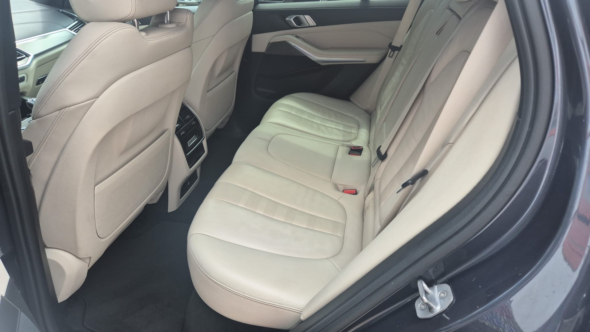 BMW X5 xDrive M50d Steptronic-image-9