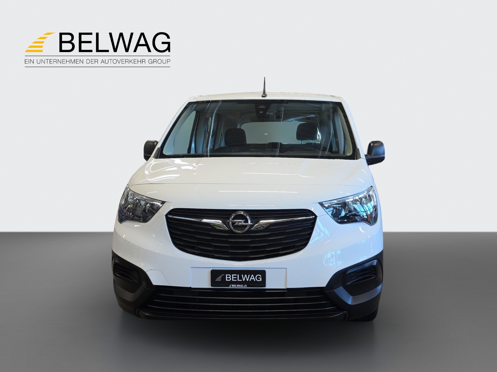 OPEL Combo-e Life 50kWH/136-image-1