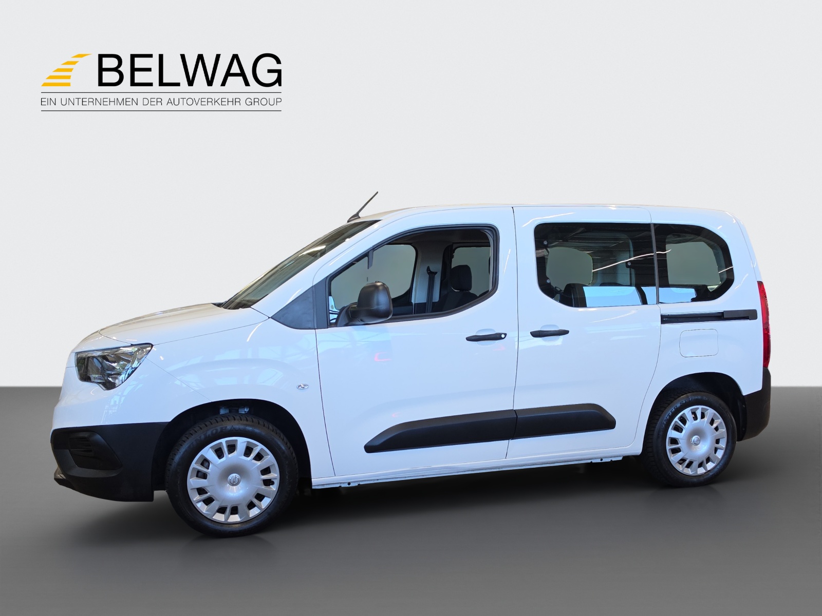 OPEL Combo-e Life 50kWH/136-image-2