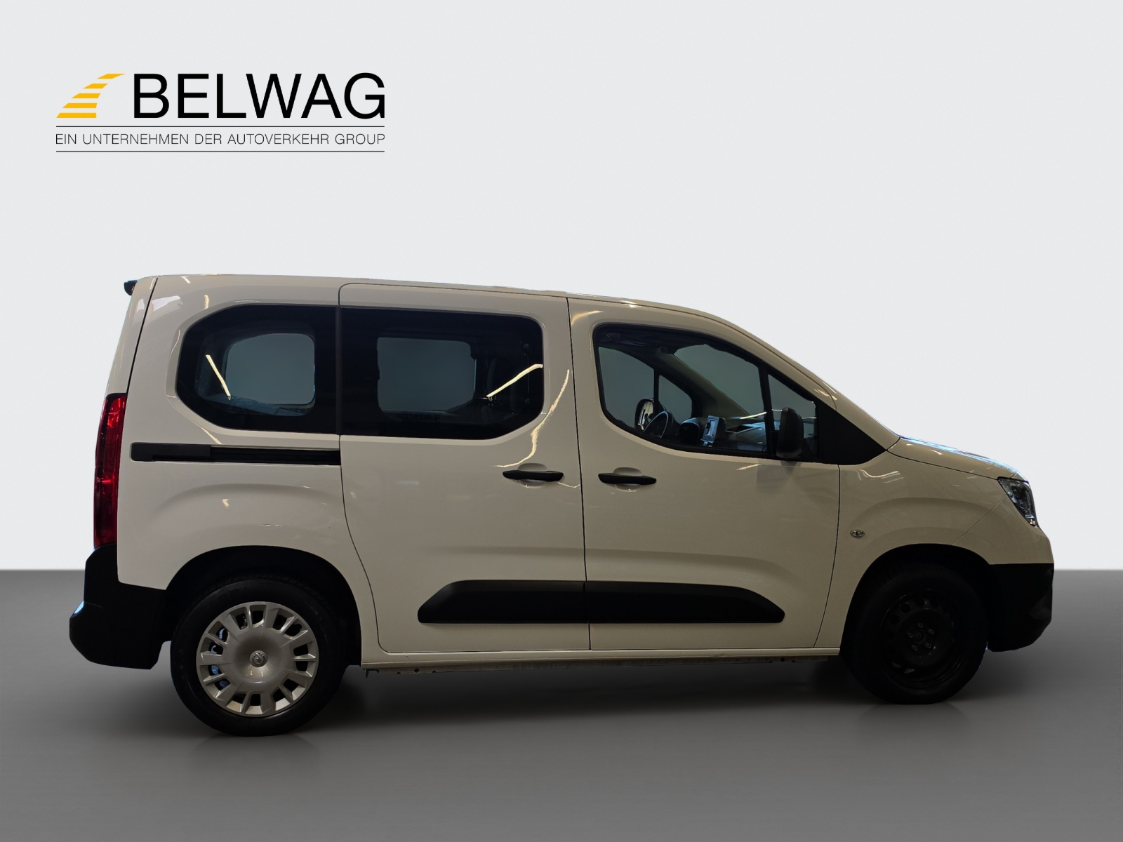 OPEL Combo-e Life 50kWH/136-image-6