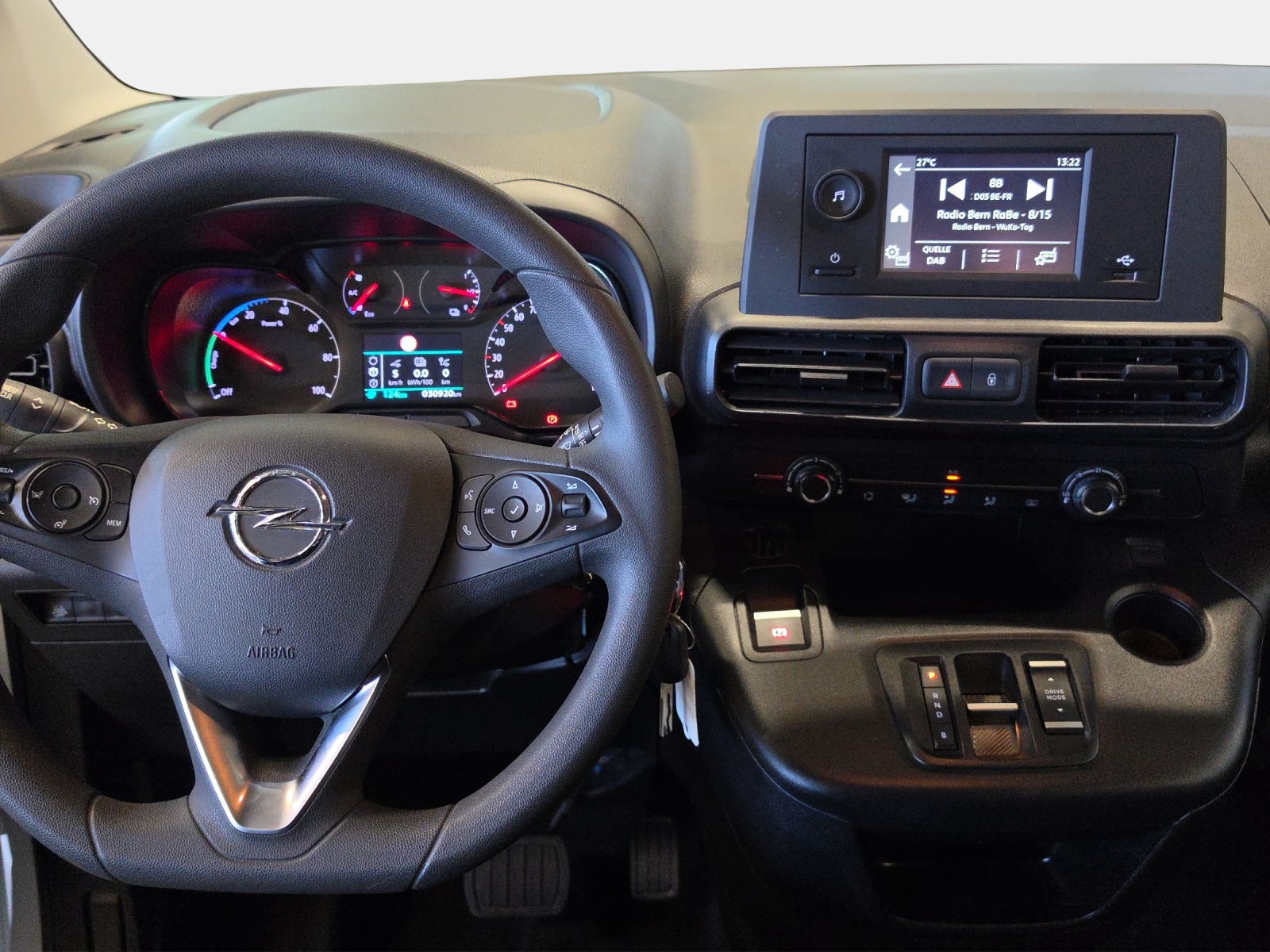 OPEL Combo-e Life 50kWH/136-image-13