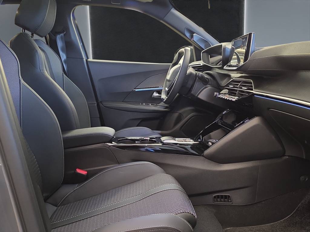 PEUGEOT 2008 156 e 54 kWh GT-image-10