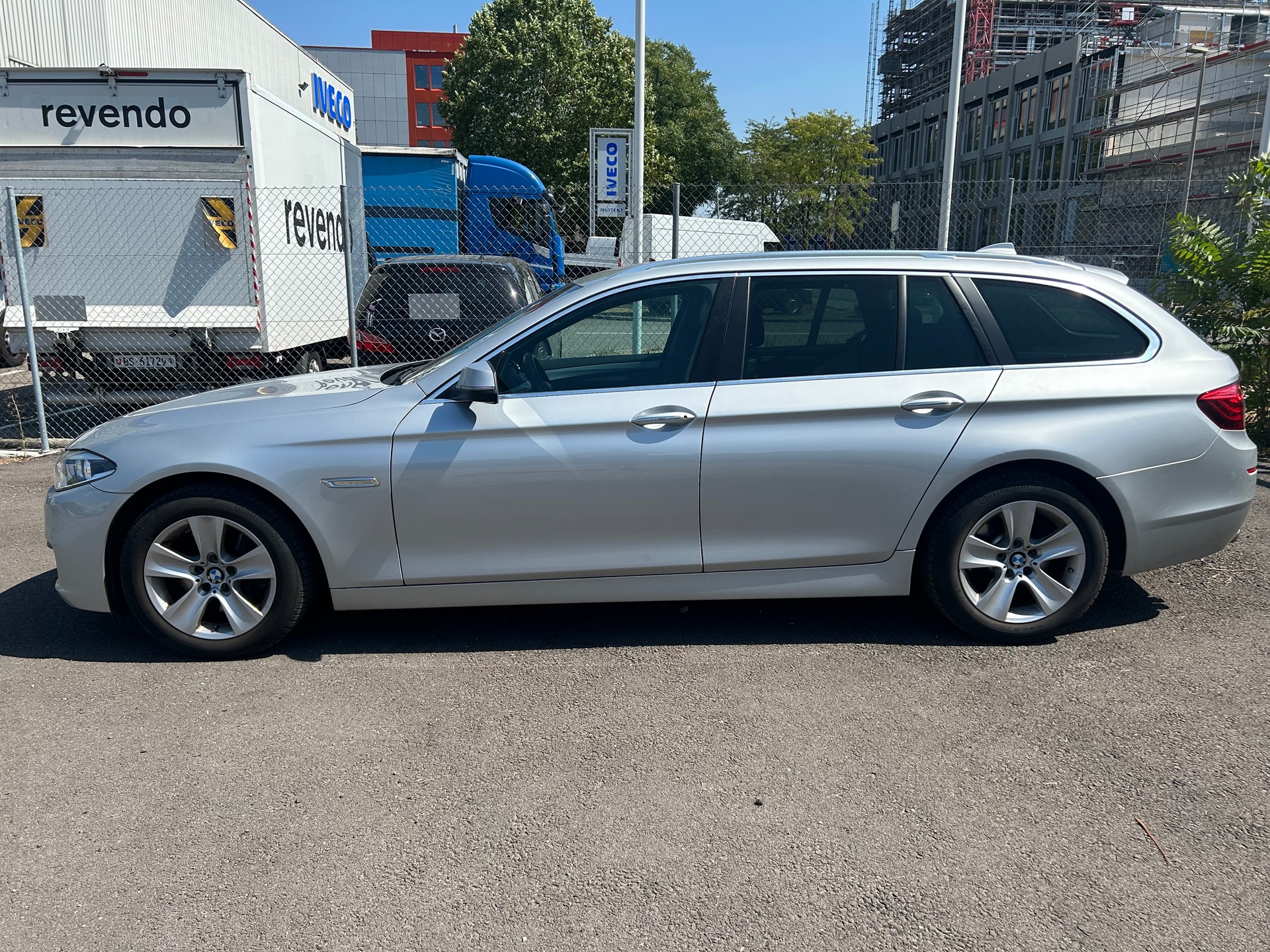 BMW 525d Touring xDrive Steptronic-image-1