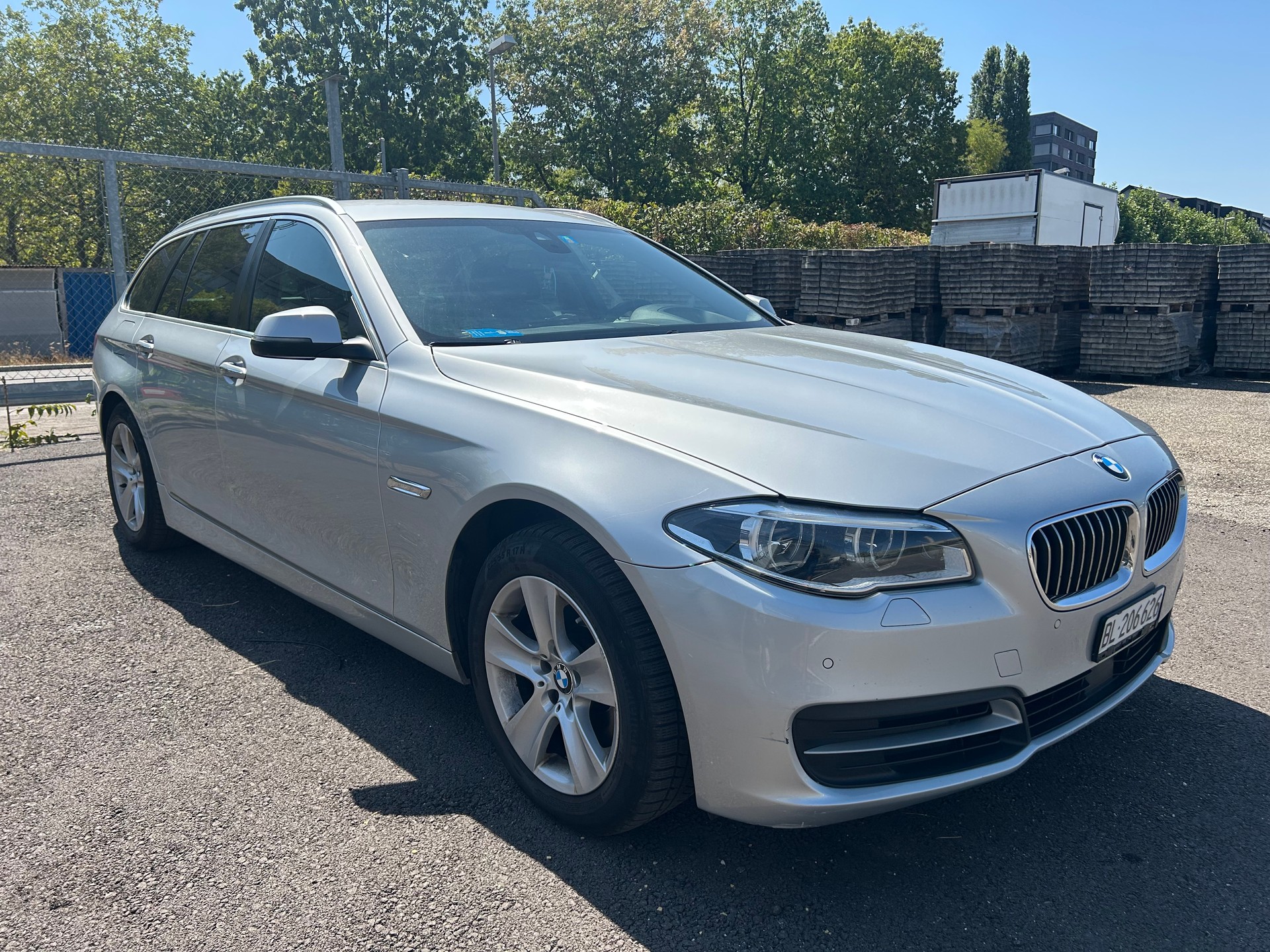 BMW 525d Touring xDrive Steptronic-image-6