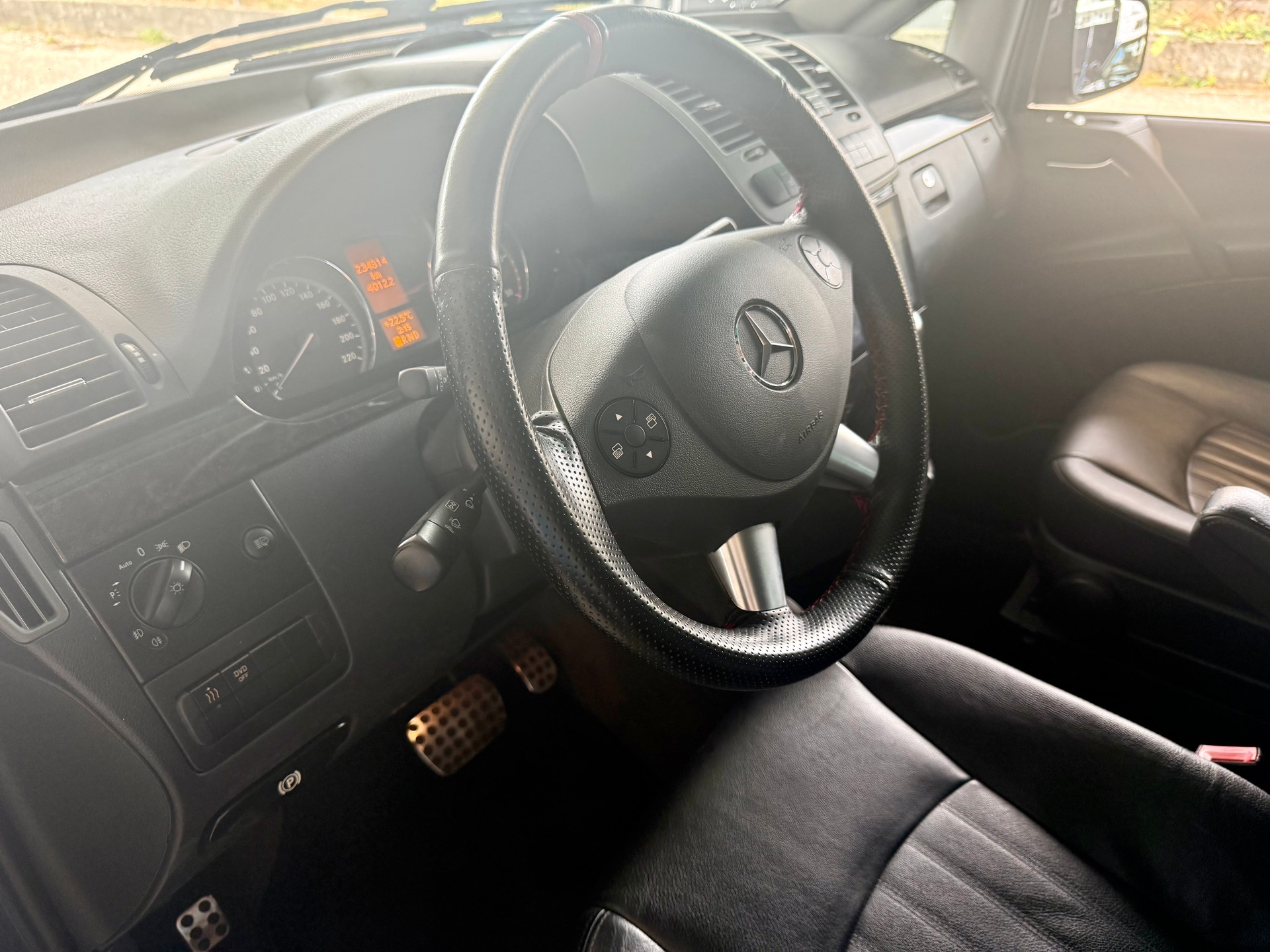 MERCEDES-BENZ Viano 3.0 CDI Blue Efficiency Avantgarde L A-image-10