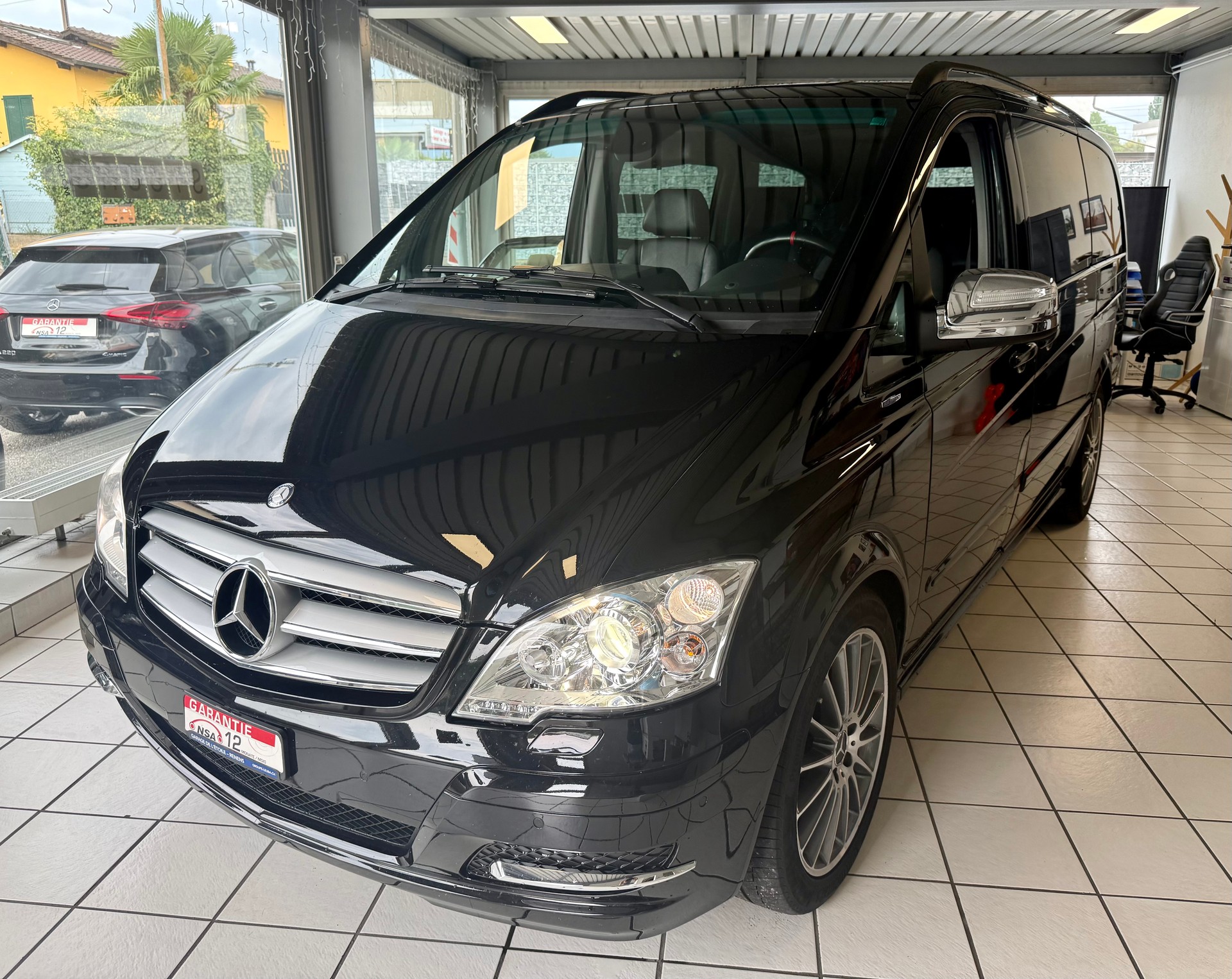 MERCEDES-BENZ Viano 3.0 CDI Blue Efficiency Avantgarde L A-image-2