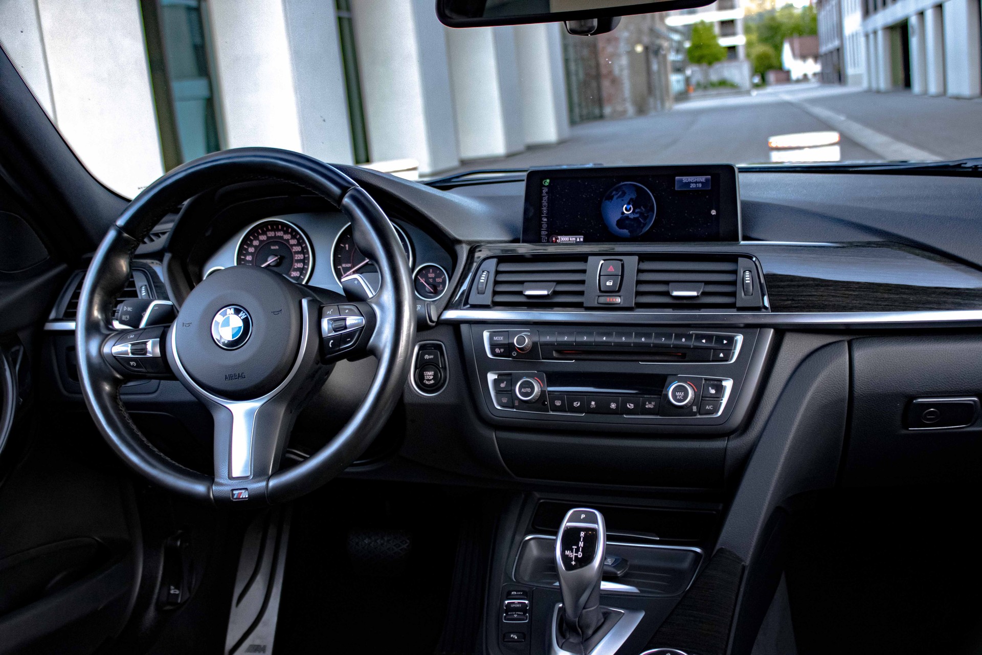 BMW 325d Touring M Sport Line Steptronic-image-10
