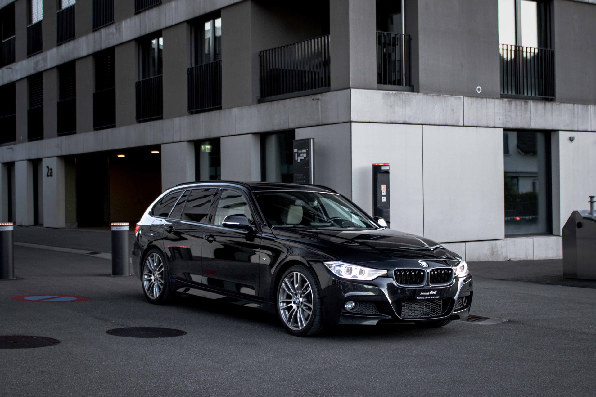 BMW 325d Touring M Sport Line Steptronic-image-4