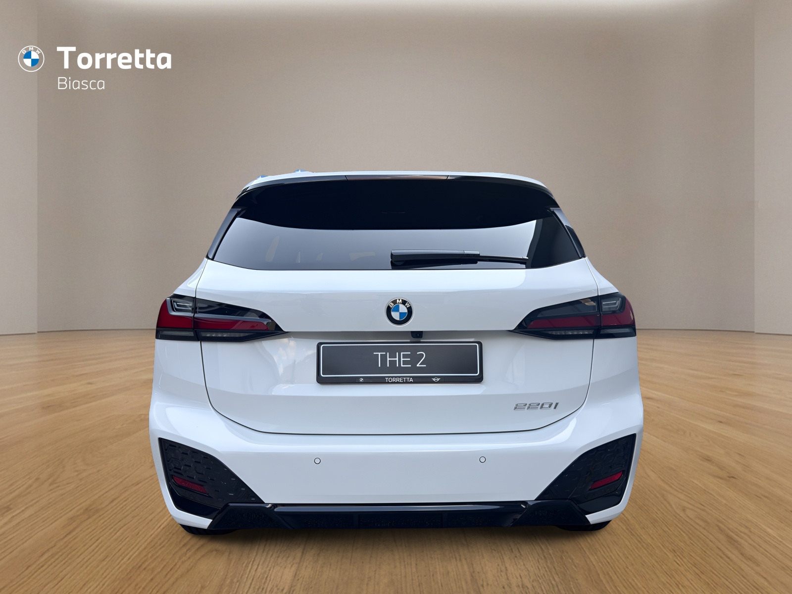 BMW 220i Active Tourer M Sport DKG-showroom-element-3